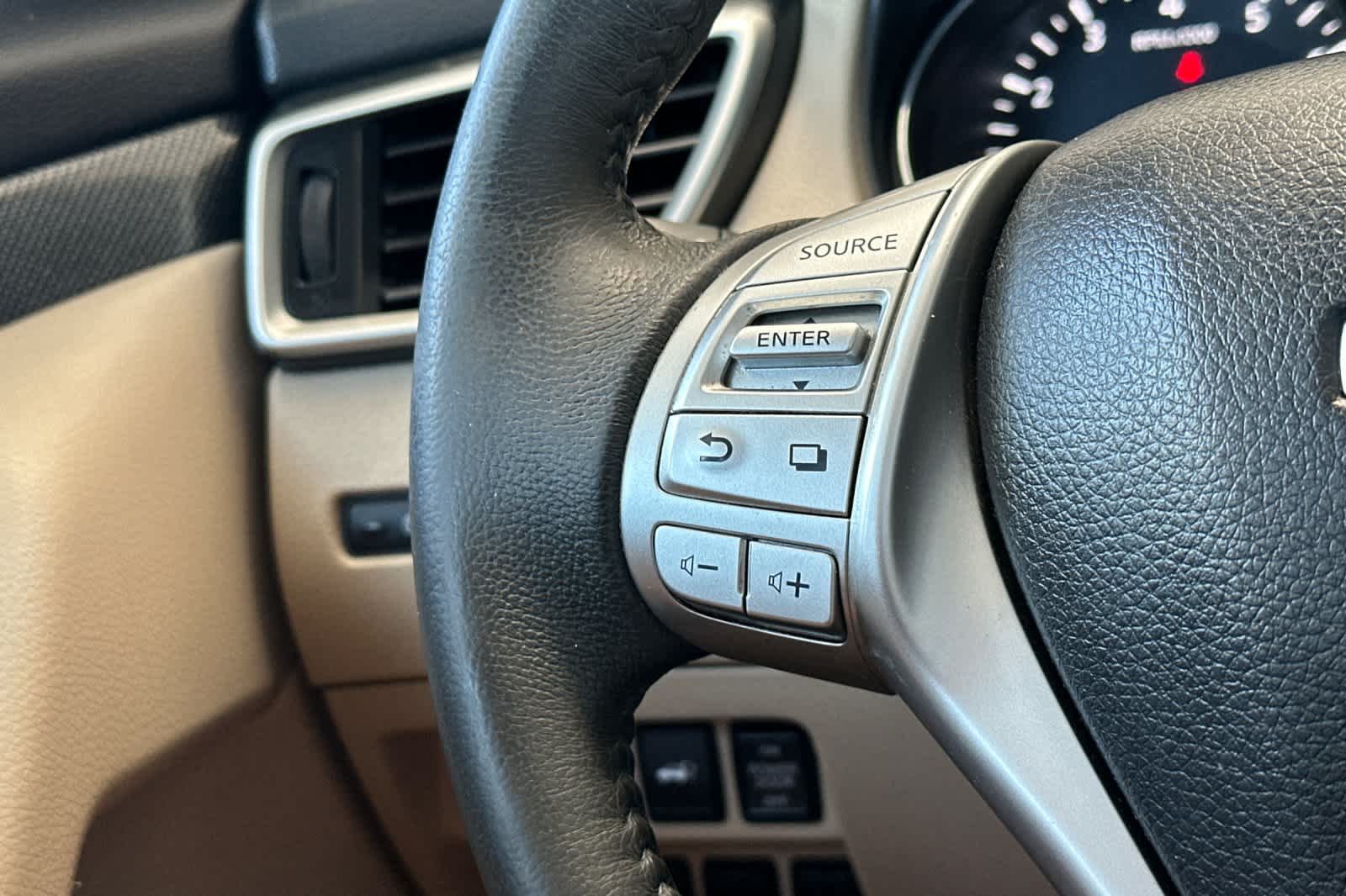Thumbnail: 2016 Nissan Rogue - 27