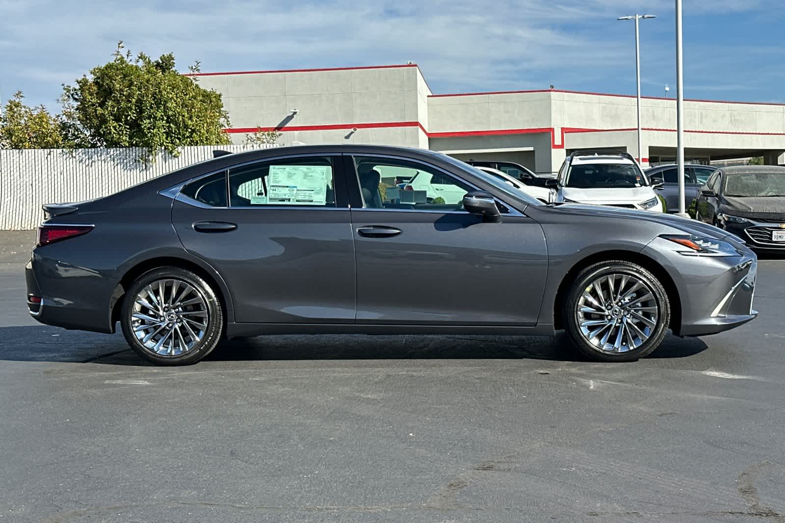 Thumbnail: 2025 Lexus ES - 6