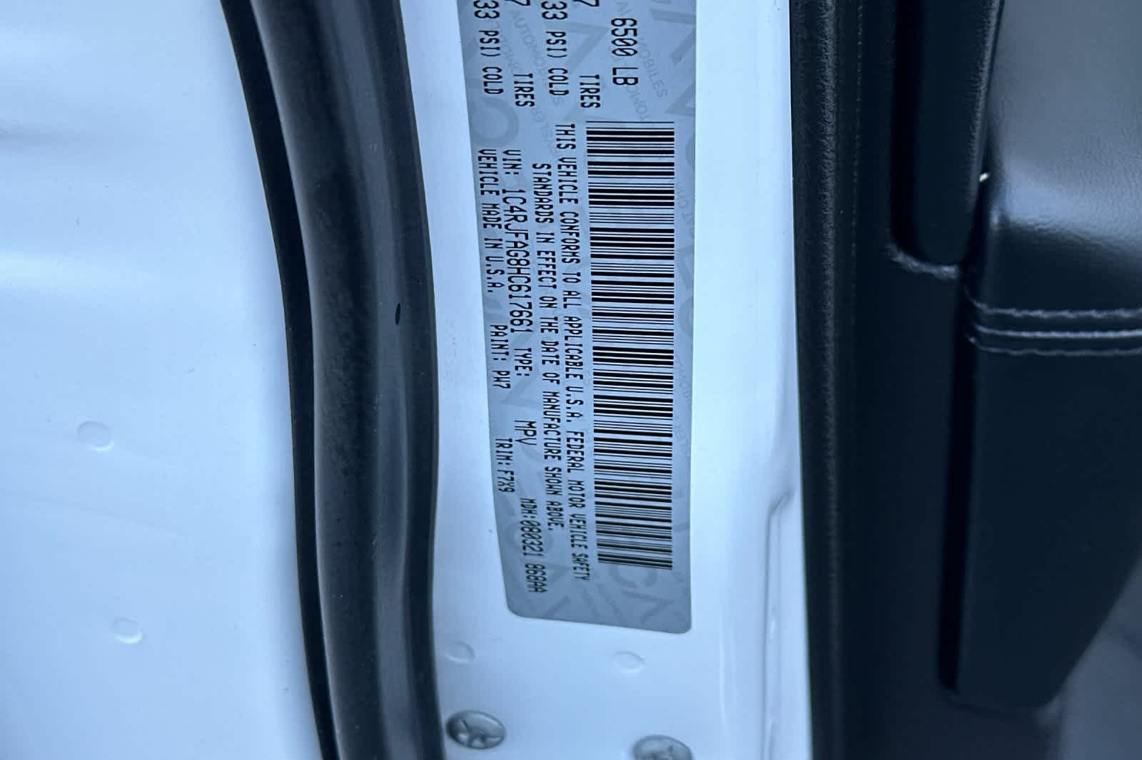 Thumbnail: 2017 Jeep Grand Cherokee - 33