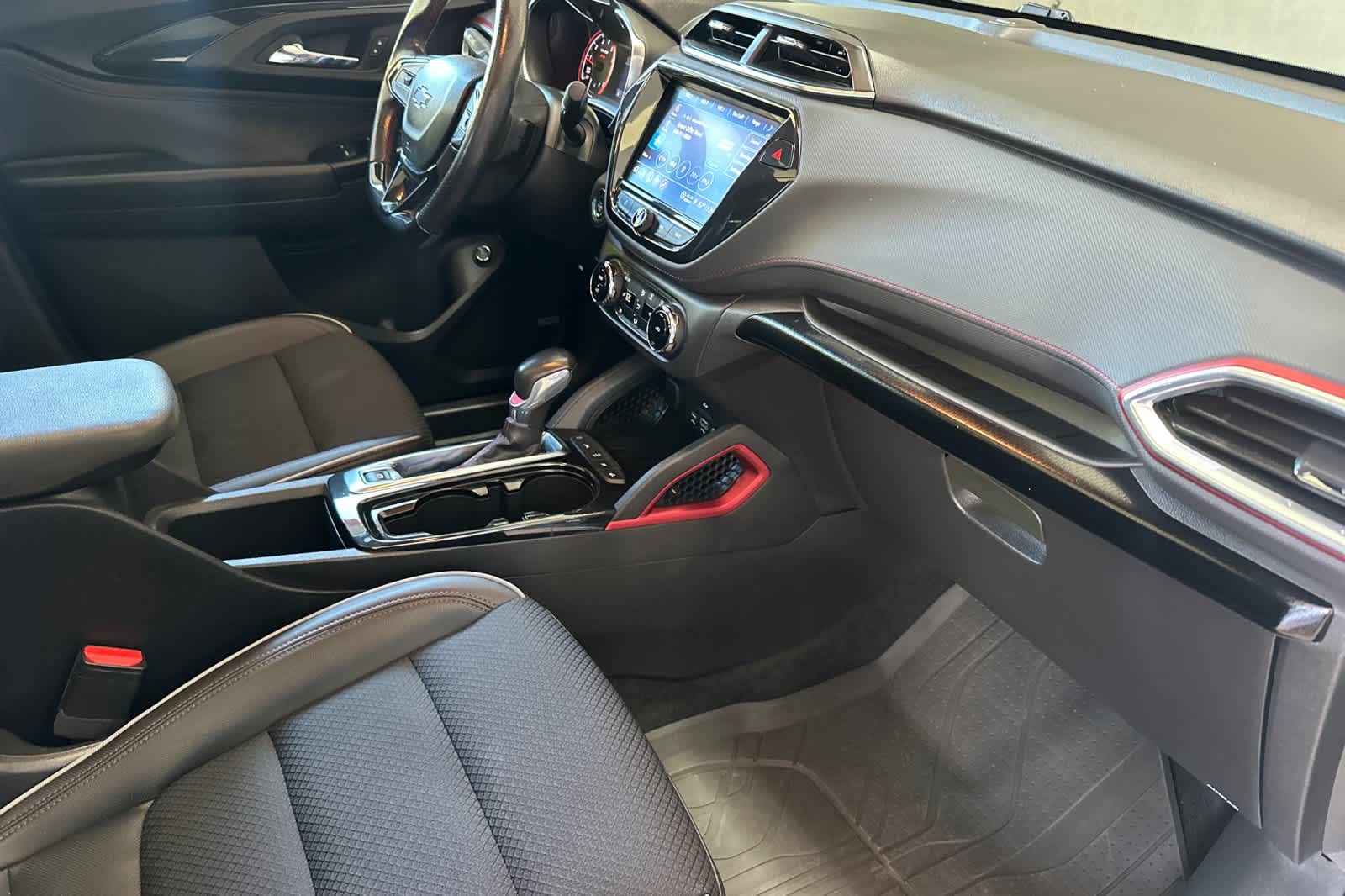 Thumbnail: 2021 Chevrolet TrailBlazer - 16