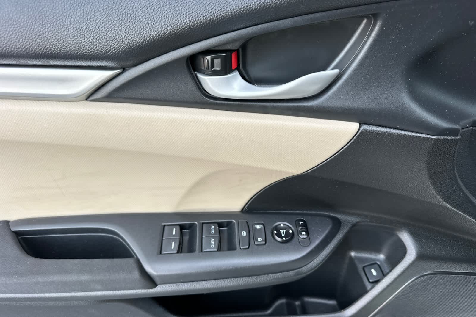 Thumbnail: 2017 Honda Civic - 12