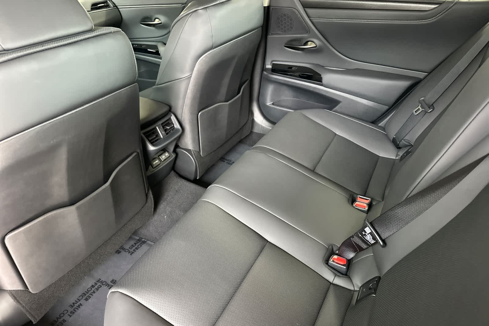 Thumbnail: 2025 Lexus ES - 4