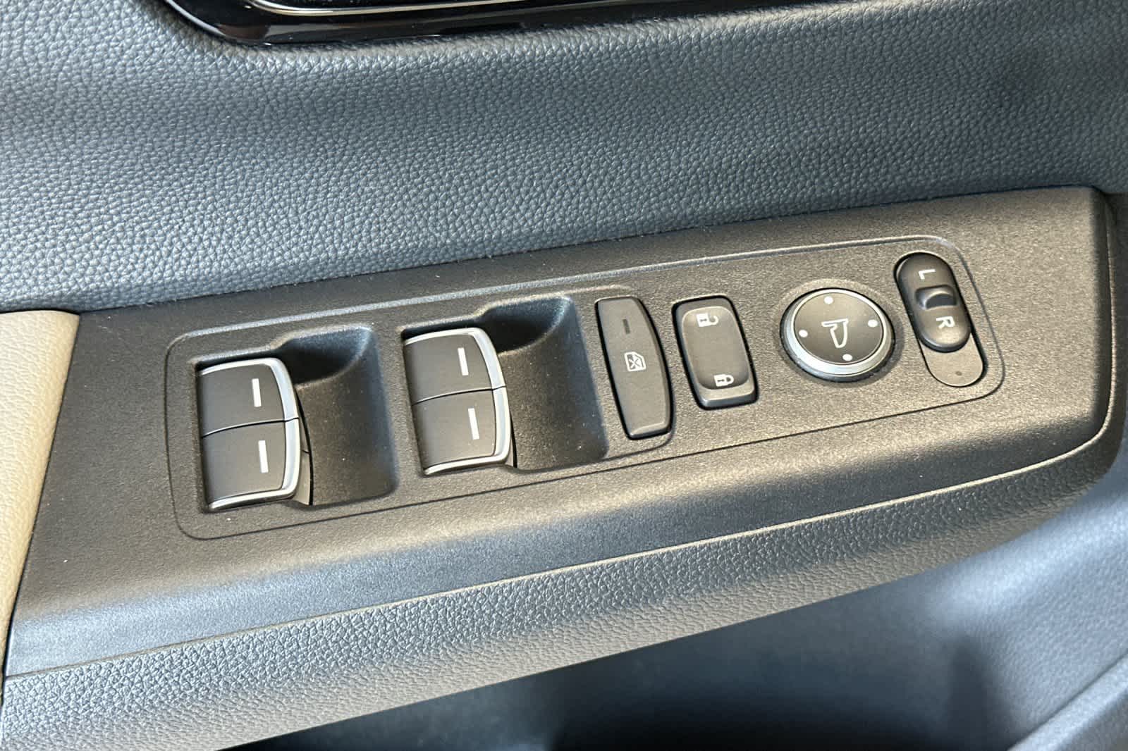 Thumbnail: 2025 Honda CR-V - 13