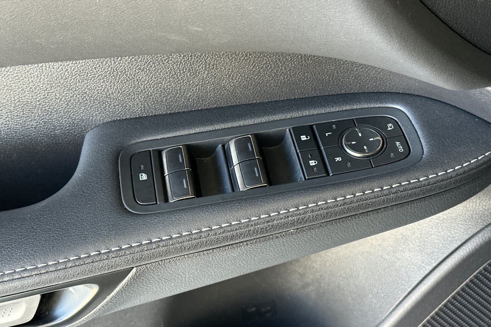 Thumbnail: 2024 Lexus RX - 13