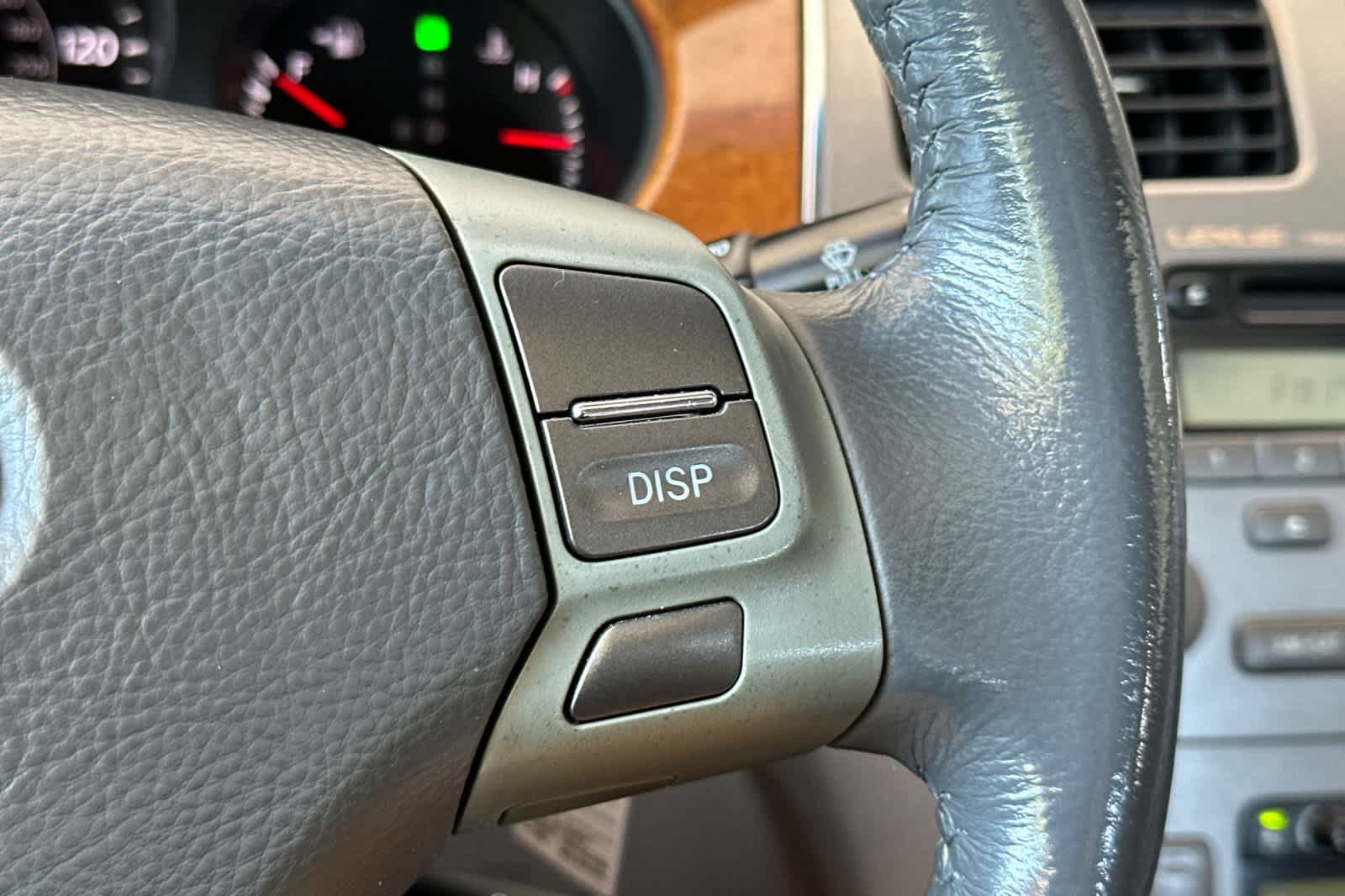 Thumbnail: 2005 Lexus ES - 24
