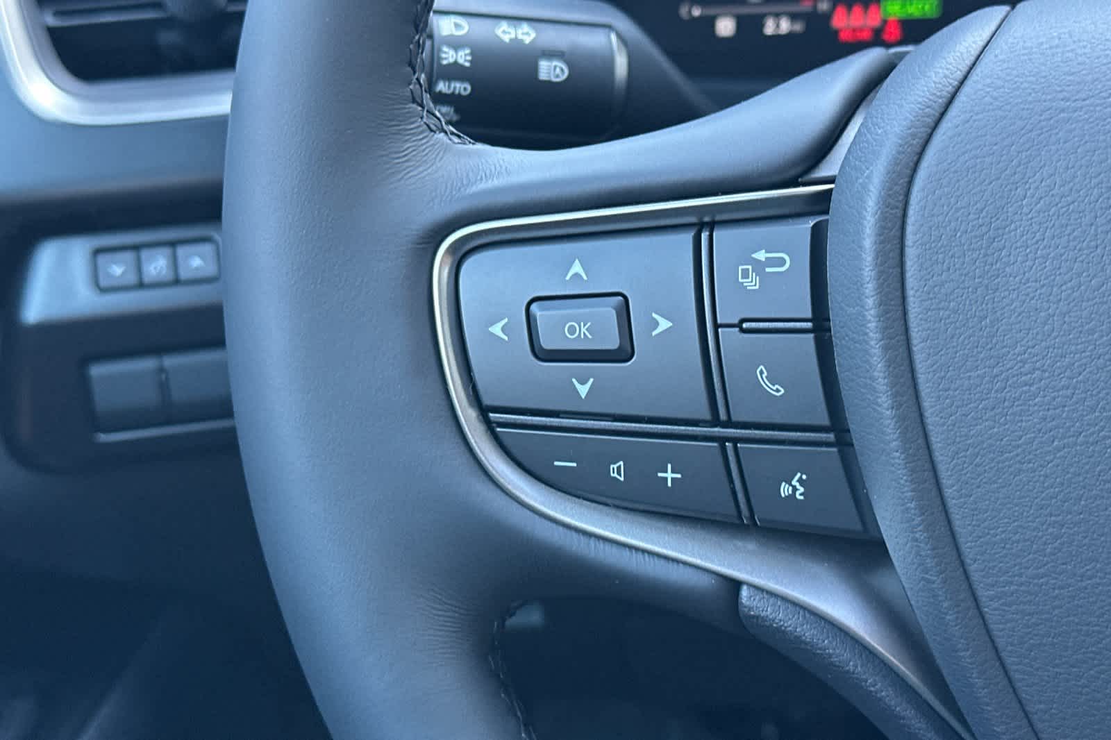 Thumbnail: 2026 Lexus UX - 26