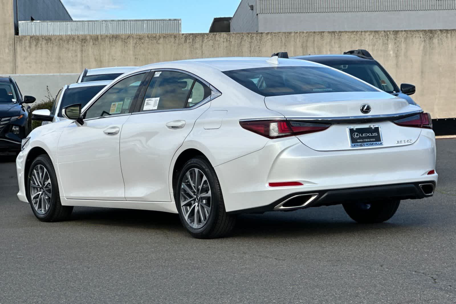 Thumbnail: 2025 Lexus ES - 7