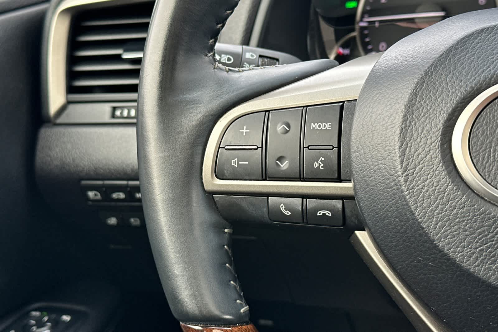 Thumbnail: 2017 Lexus RX - 27