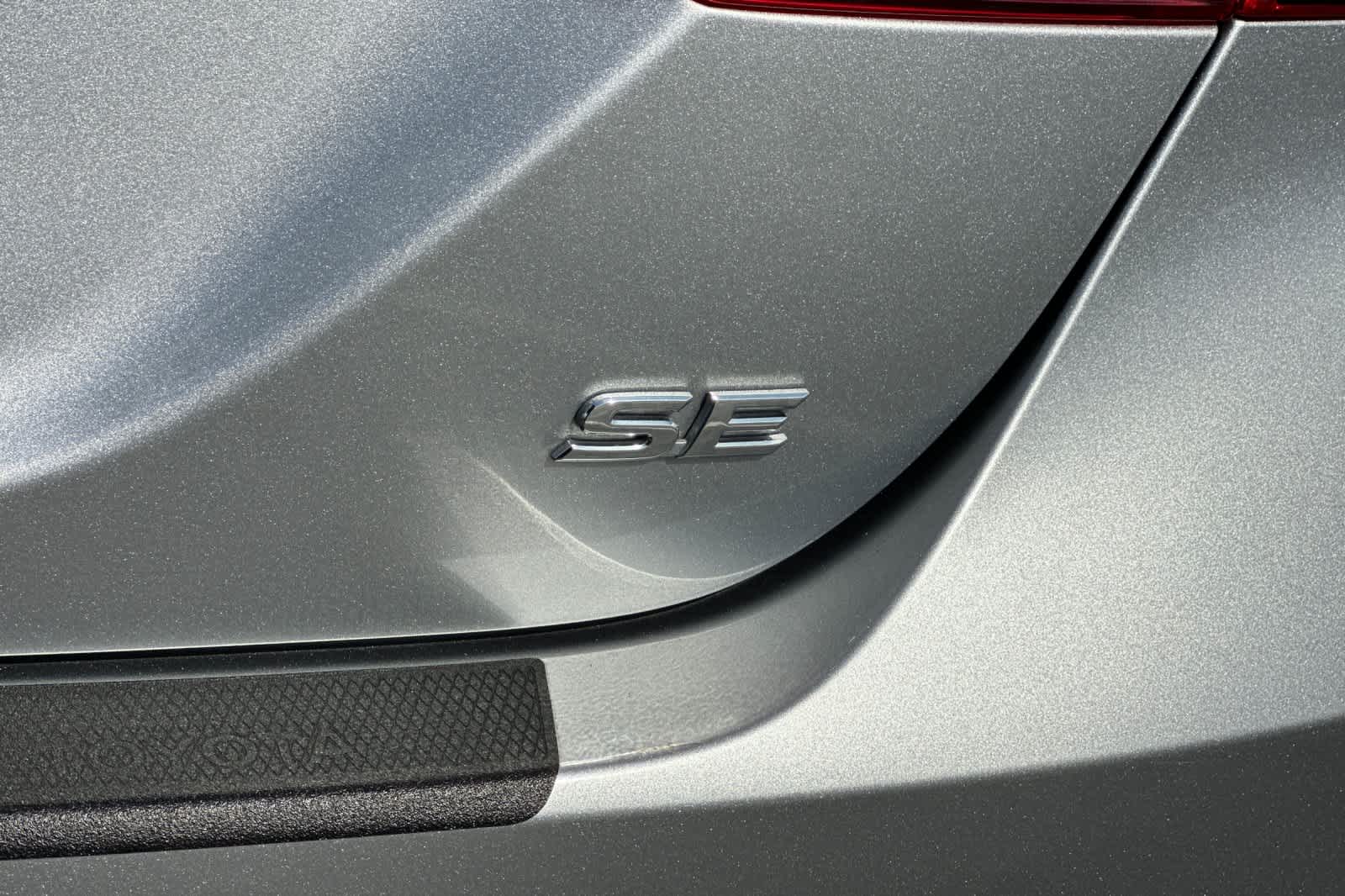 Thumbnail: 2019 Toyota Camry - 30