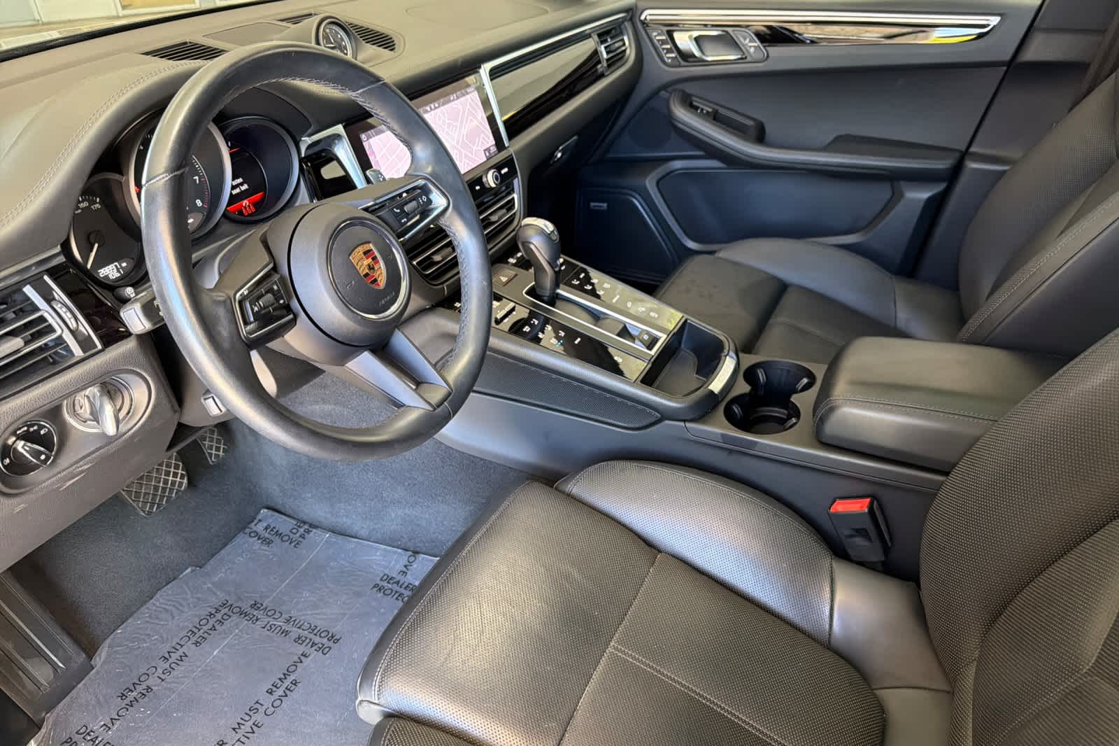 Thumbnail: 2022 Porsche Macan - 10