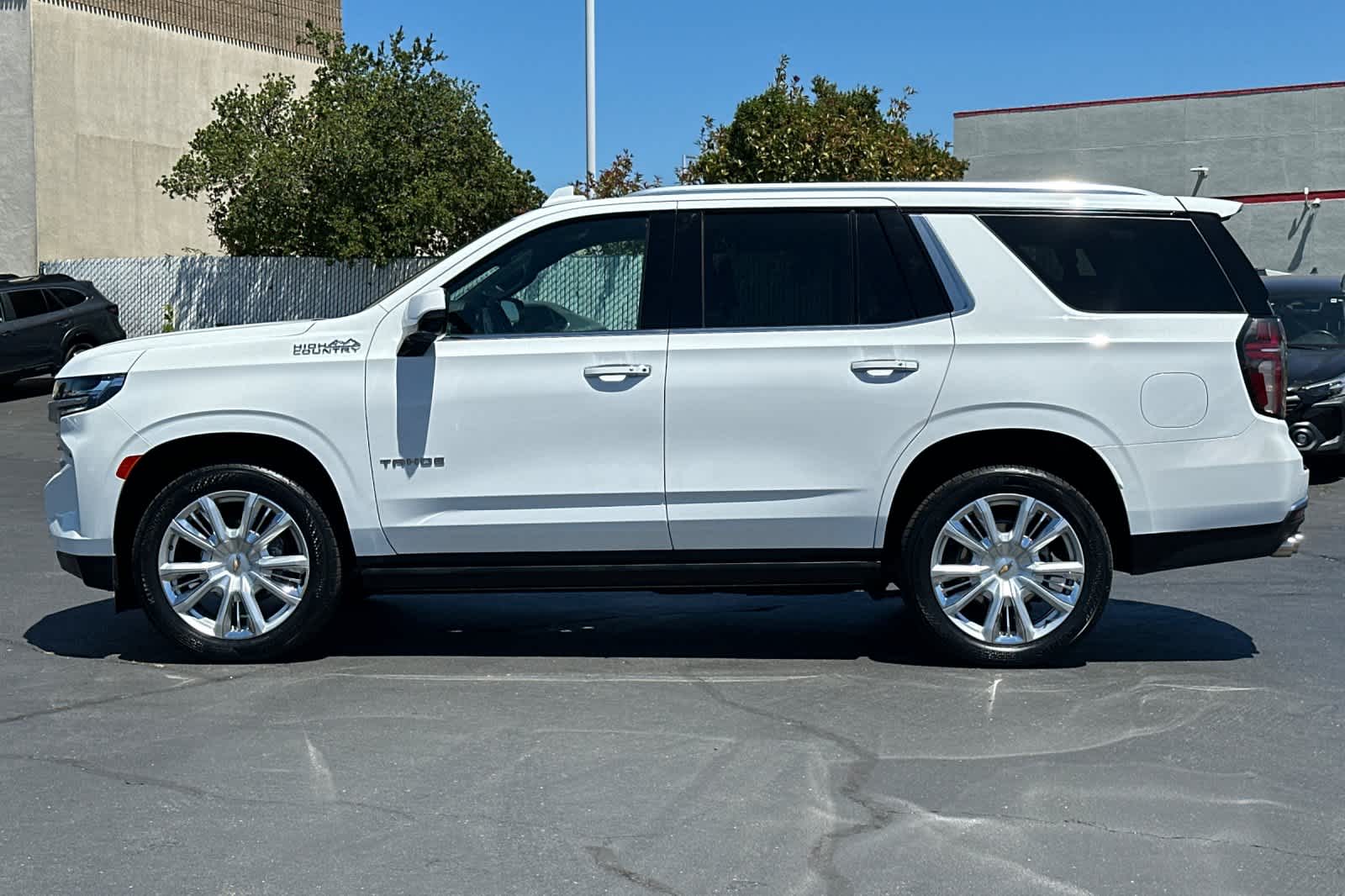 Thumbnail: 2024 Chevrolet Tahoe - 8