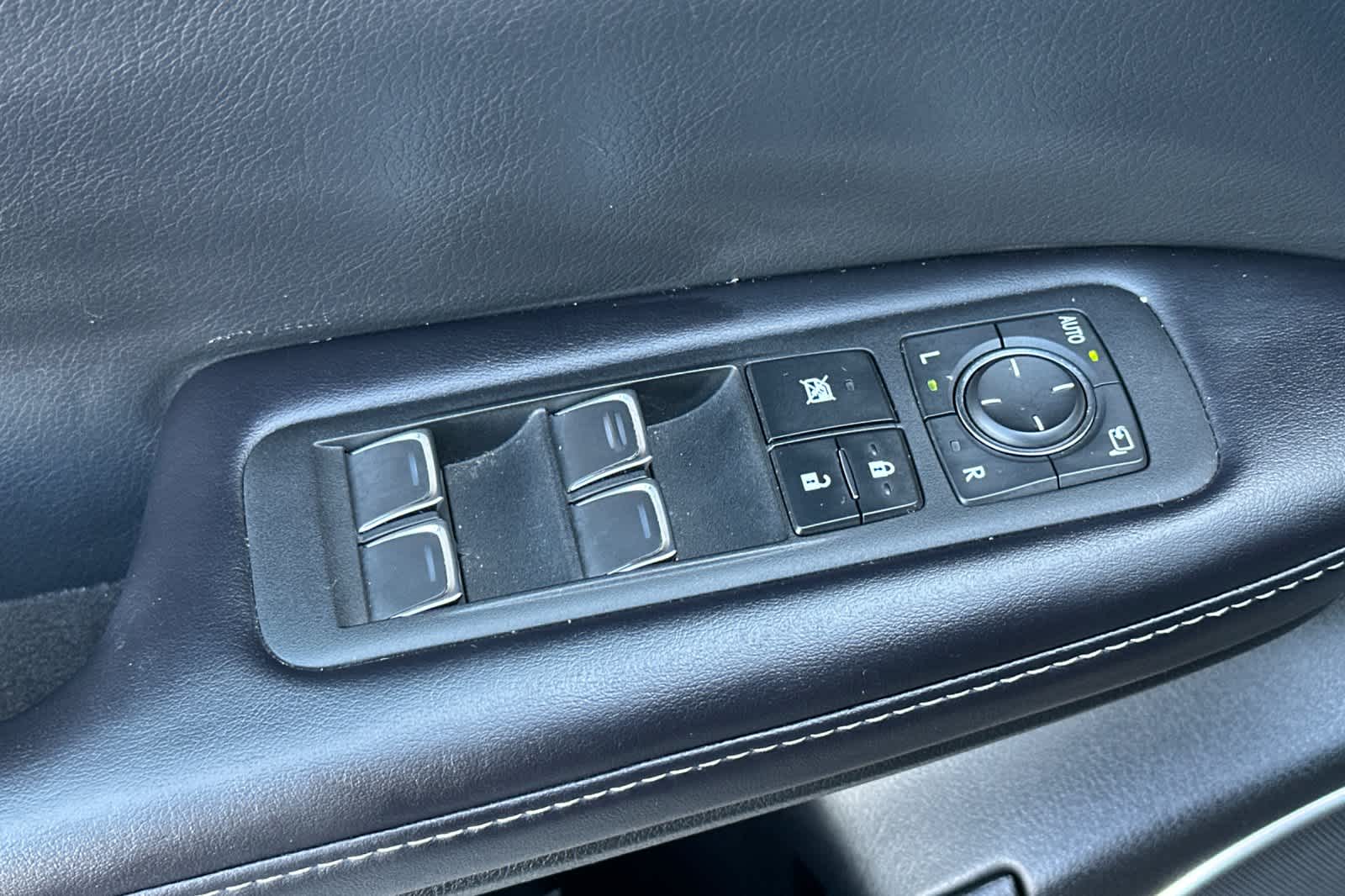 Thumbnail: 2020 Lexus RX - 13