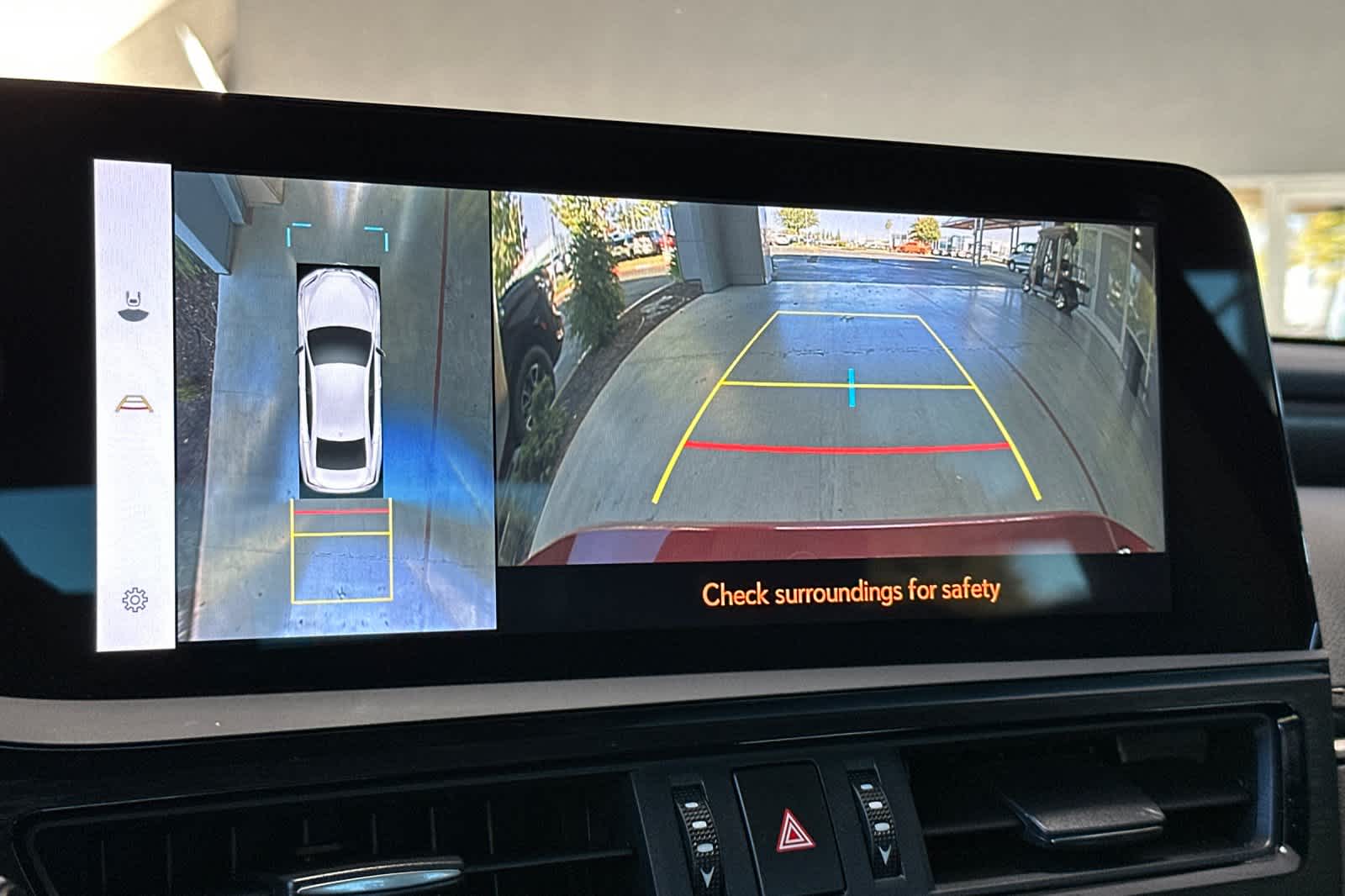 Thumbnail: 2025 Lexus ES - 21