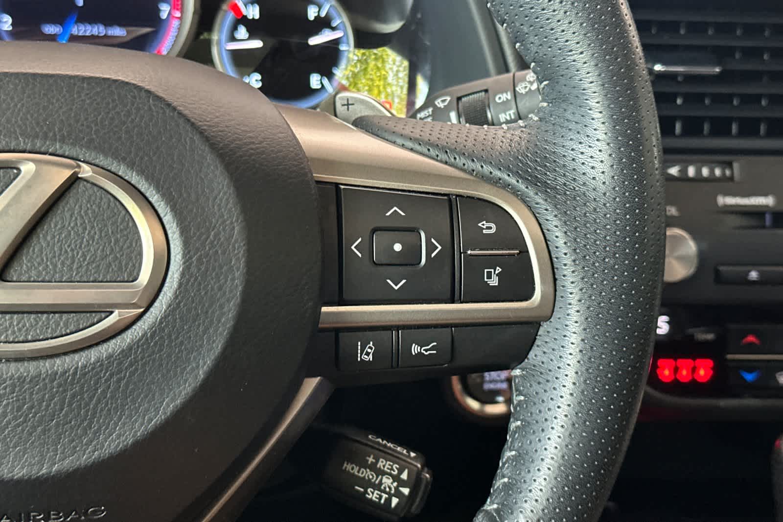 Thumbnail: 2021 Lexus RX - 27