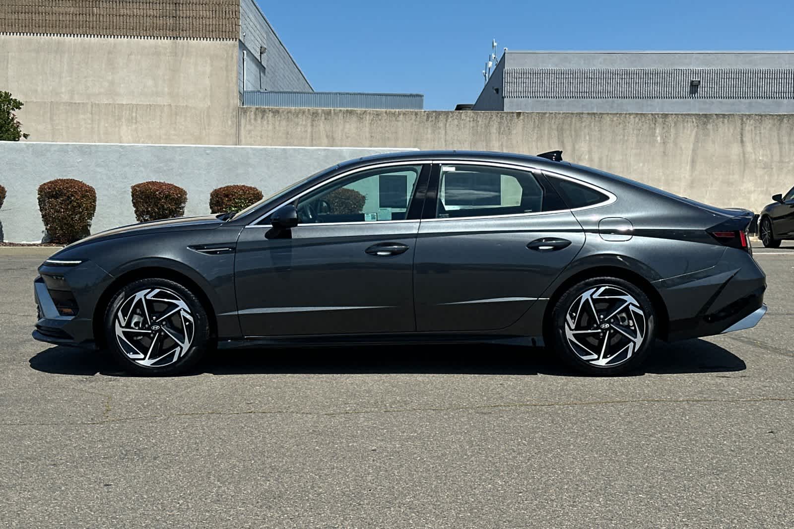 Thumbnail: 2024 Hyundai Sonata - 9
