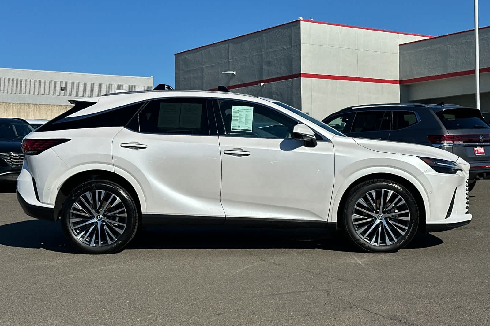 Thumbnail: 2025 Lexus RX - 6