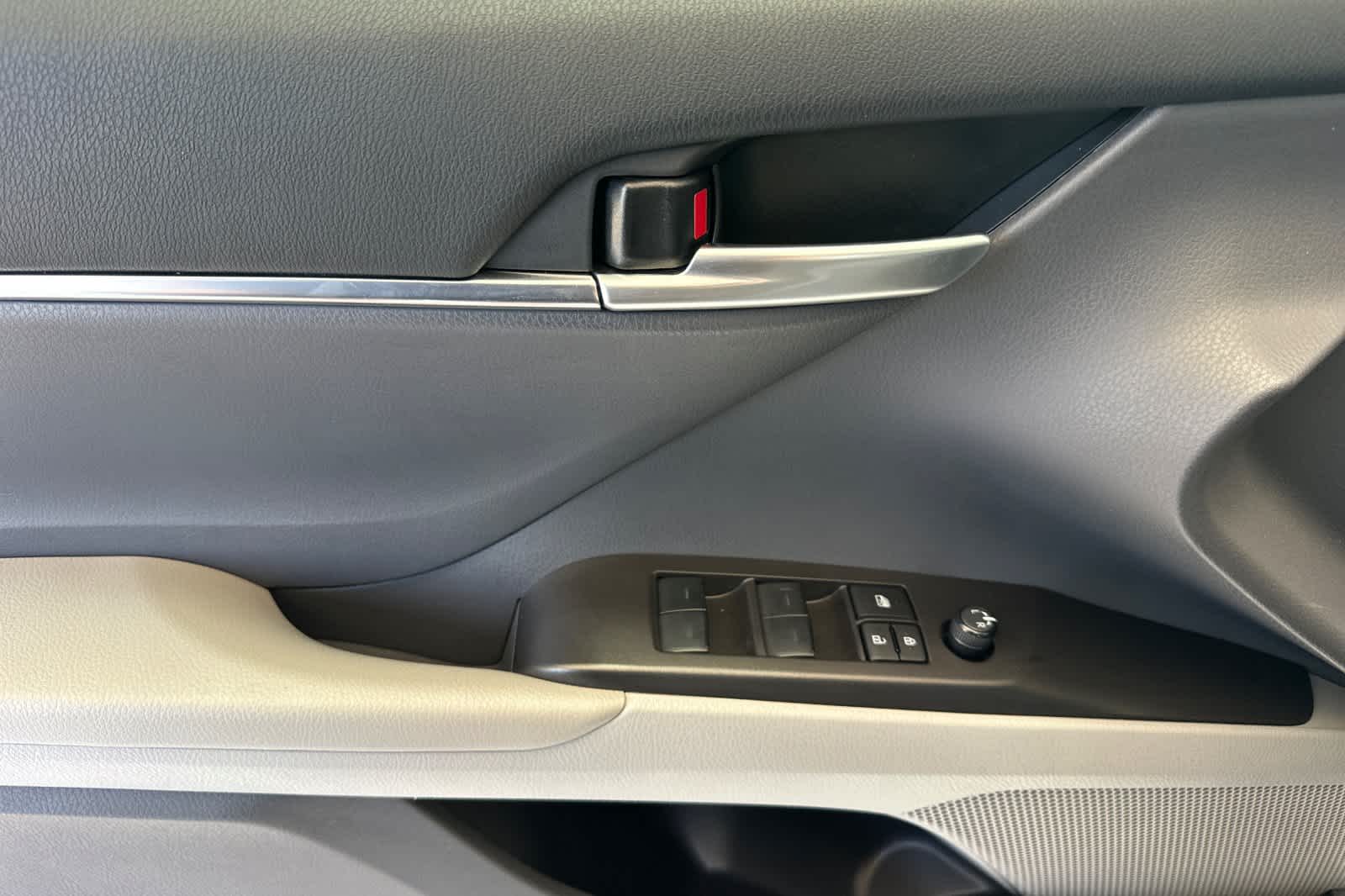 2024 Toyota Camry SE 12