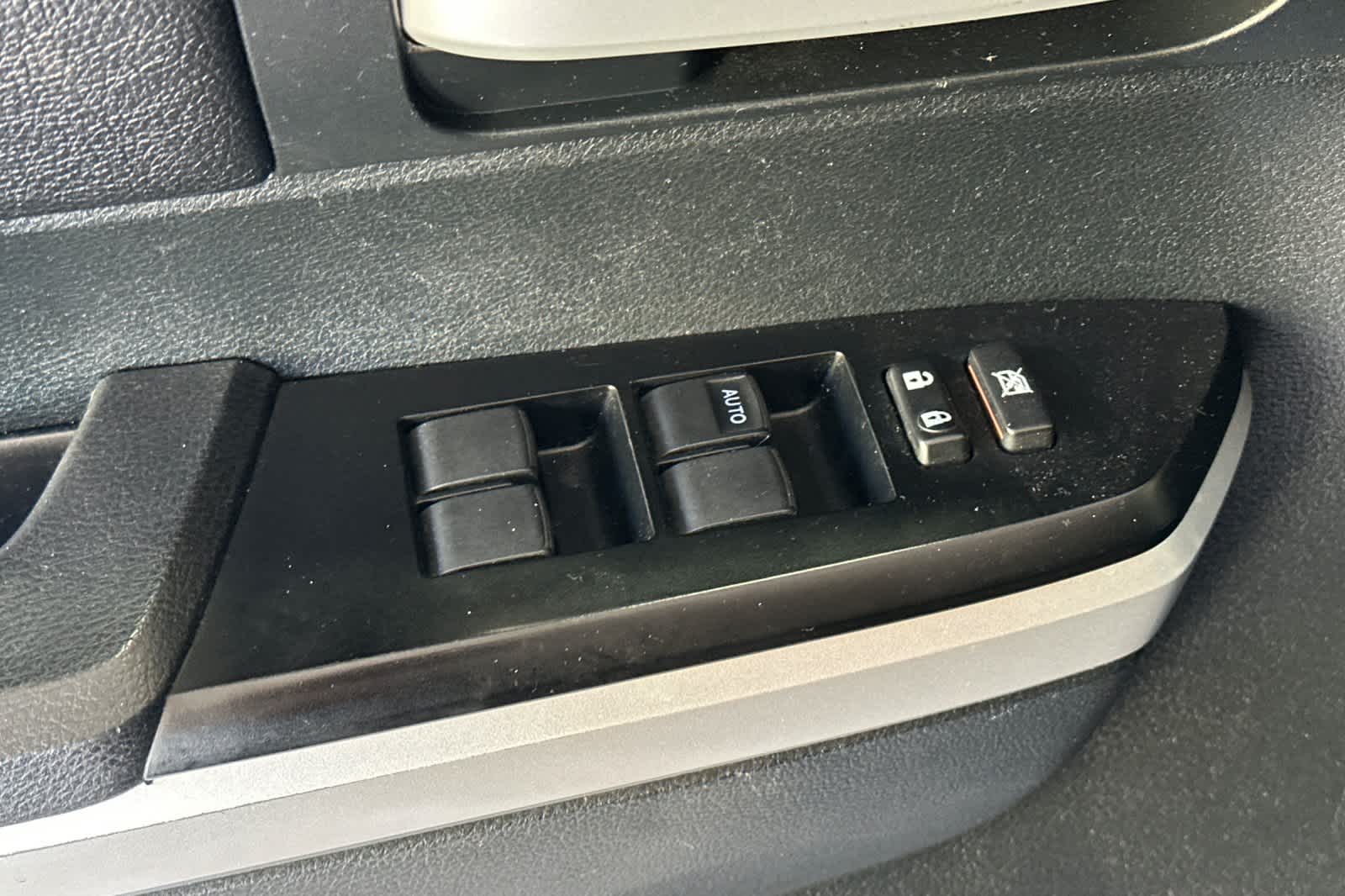 Thumbnail: 2016 Toyota Tundra - 13