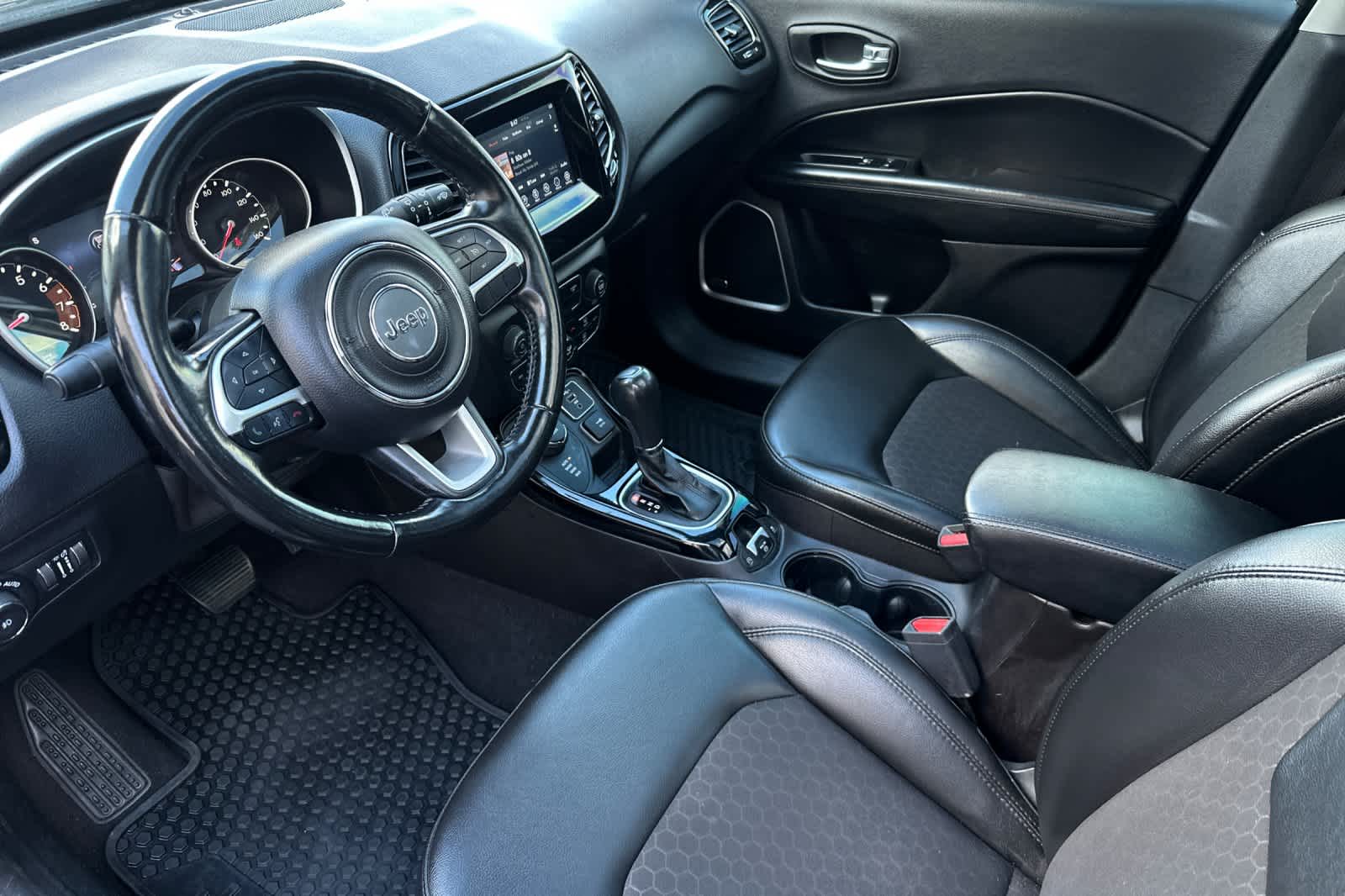 Thumbnail: 2021 Jeep Compass - 11