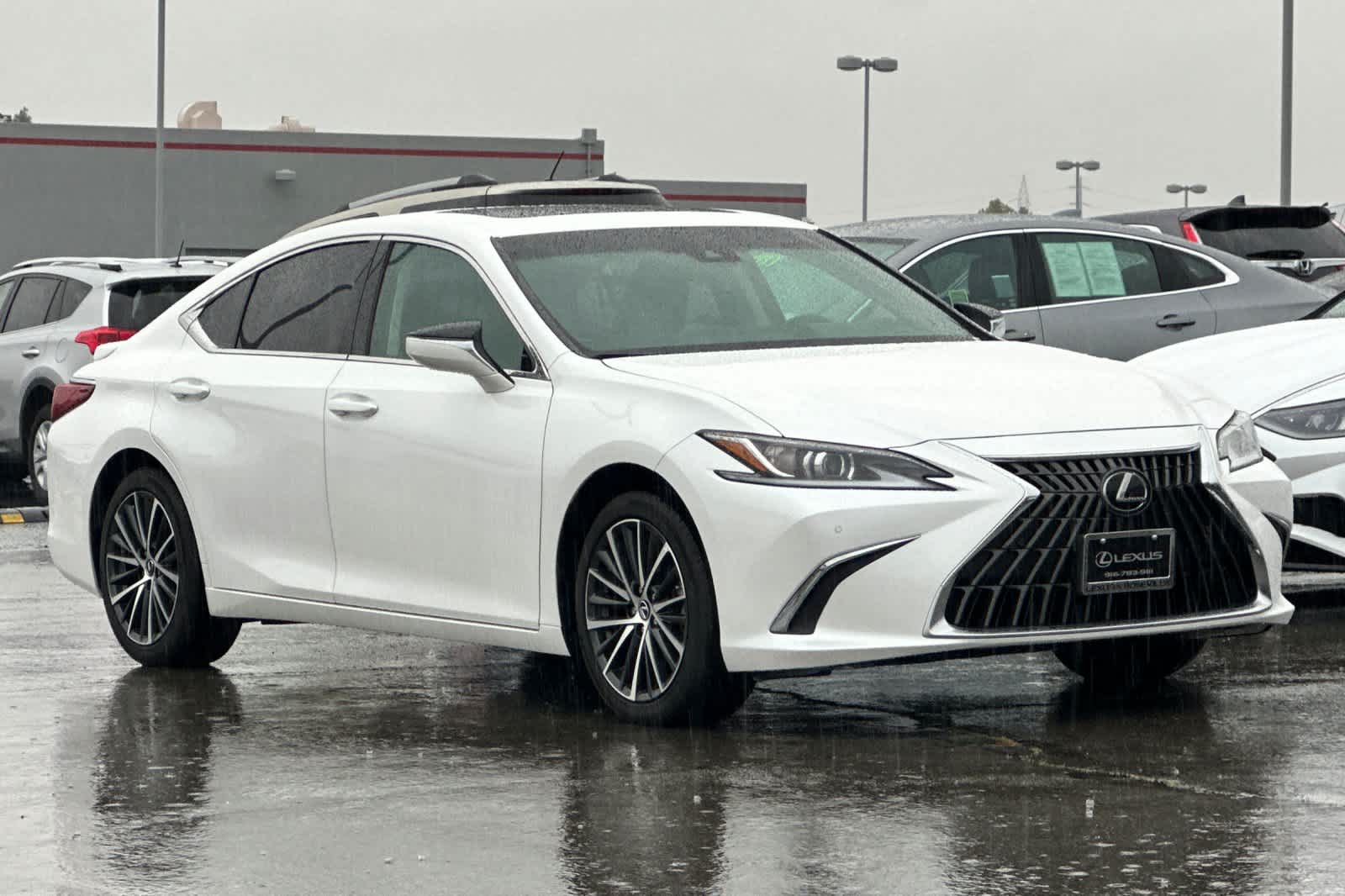 Thumbnail: 2024 Lexus ES - 5