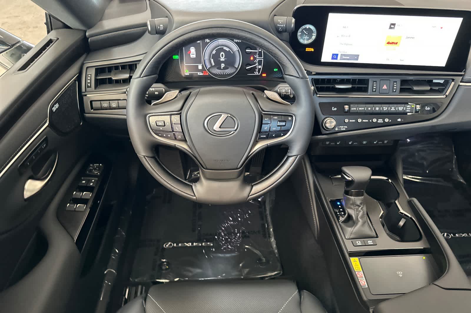 Thumbnail: 2025 Lexus ES - 15