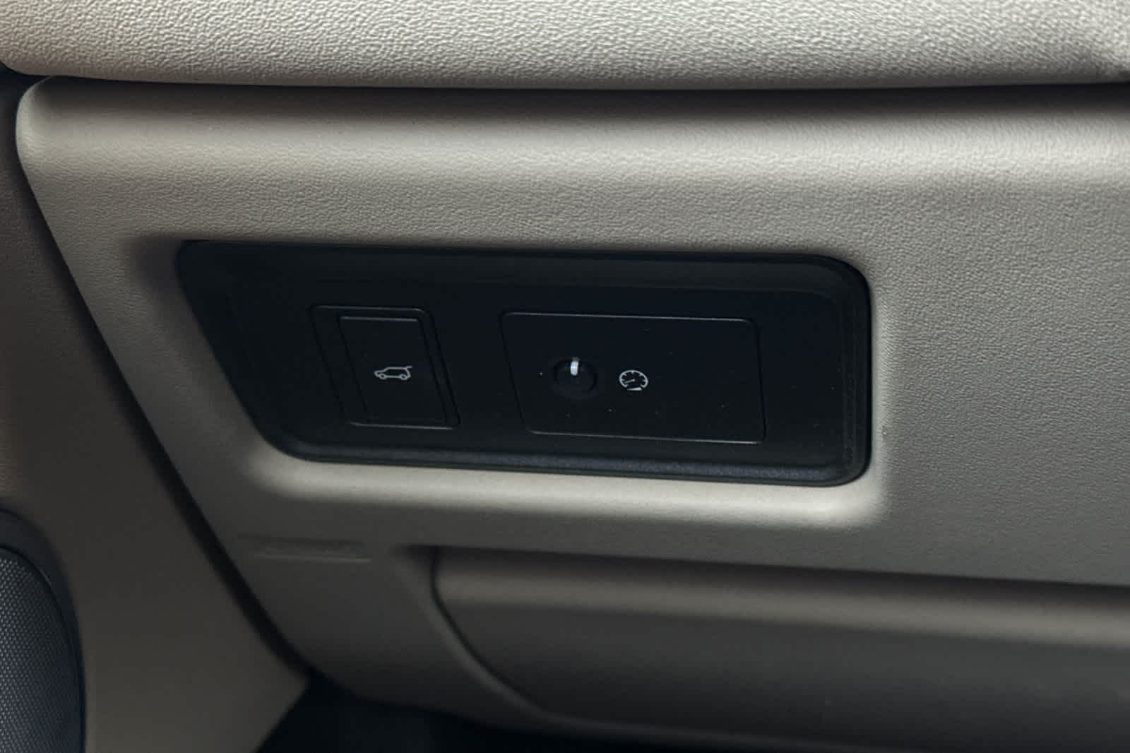 Thumbnail: 2016 Land Rover Range Rover Evoque - 31