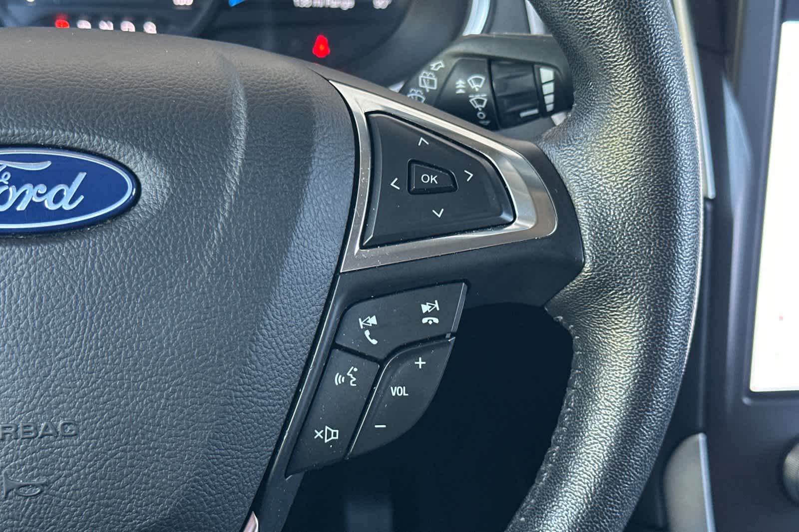 Thumbnail: 2021 Ford Edge - 28