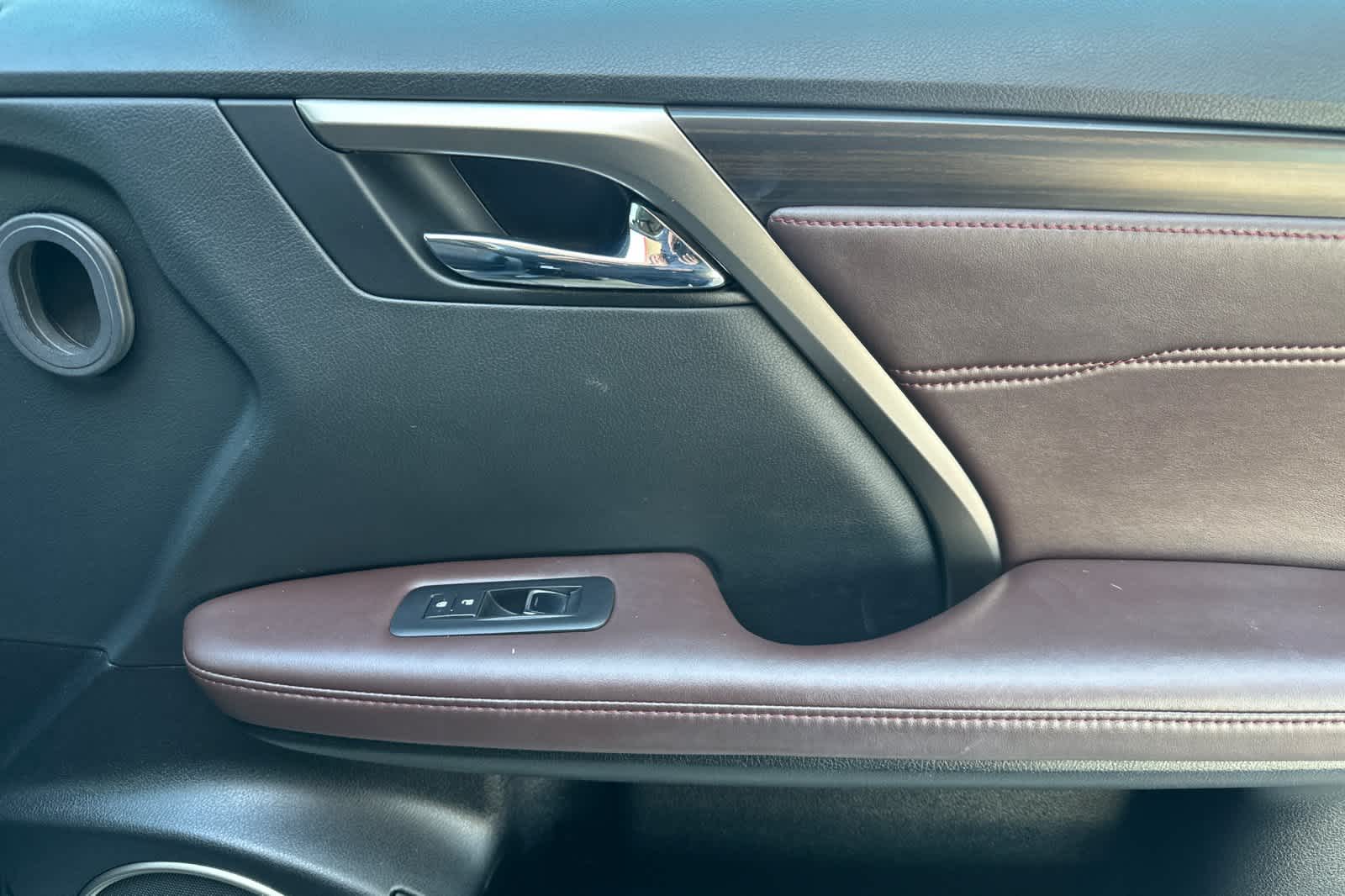 Thumbnail: 2017 Lexus RX - 19