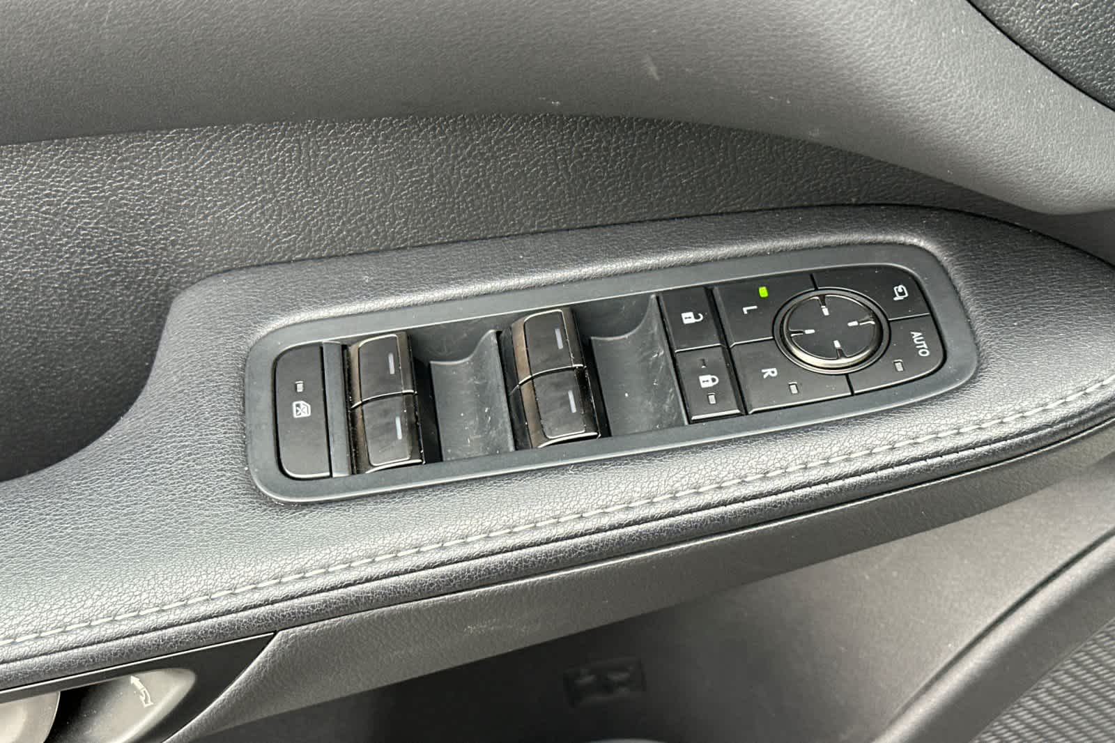 Thumbnail: 2025 Lexus RX - 13