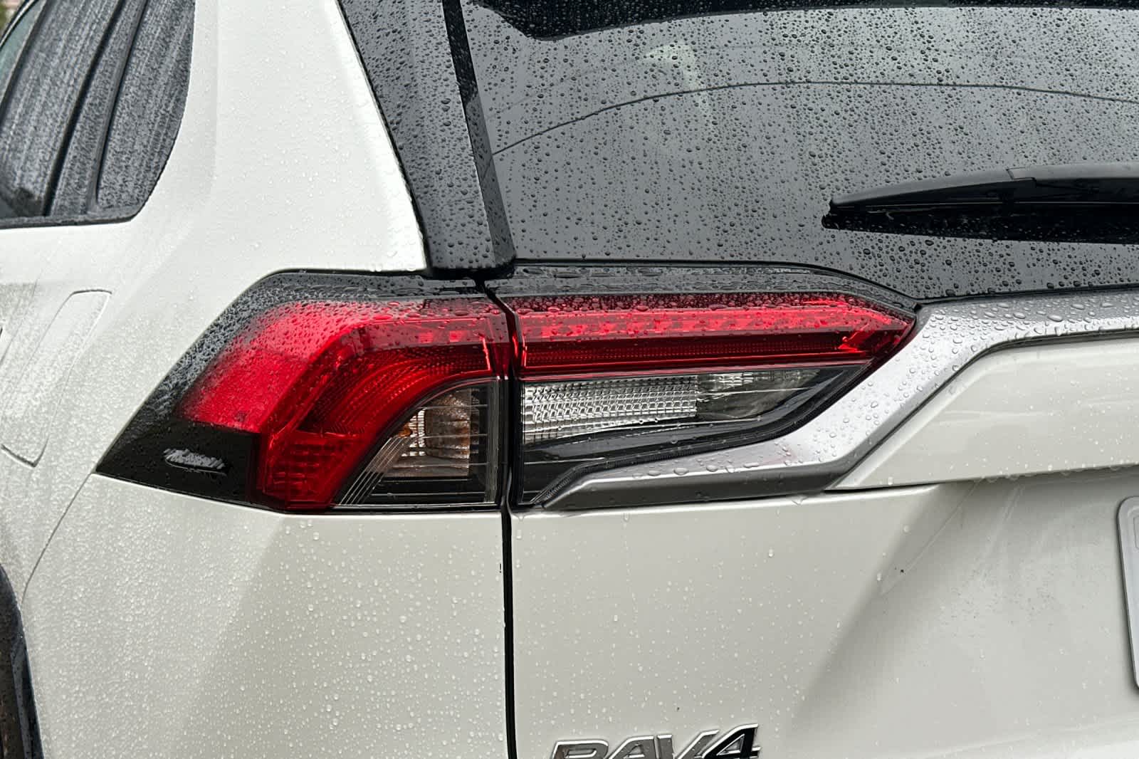 Thumbnail: 2022 Toyota RAV4 - 15