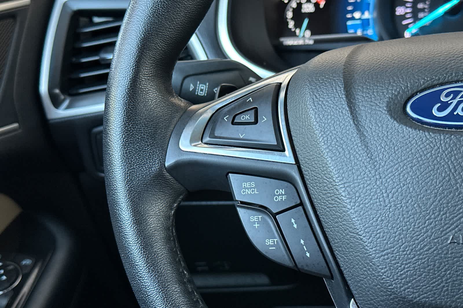 2018 Ford Edge SEL 27