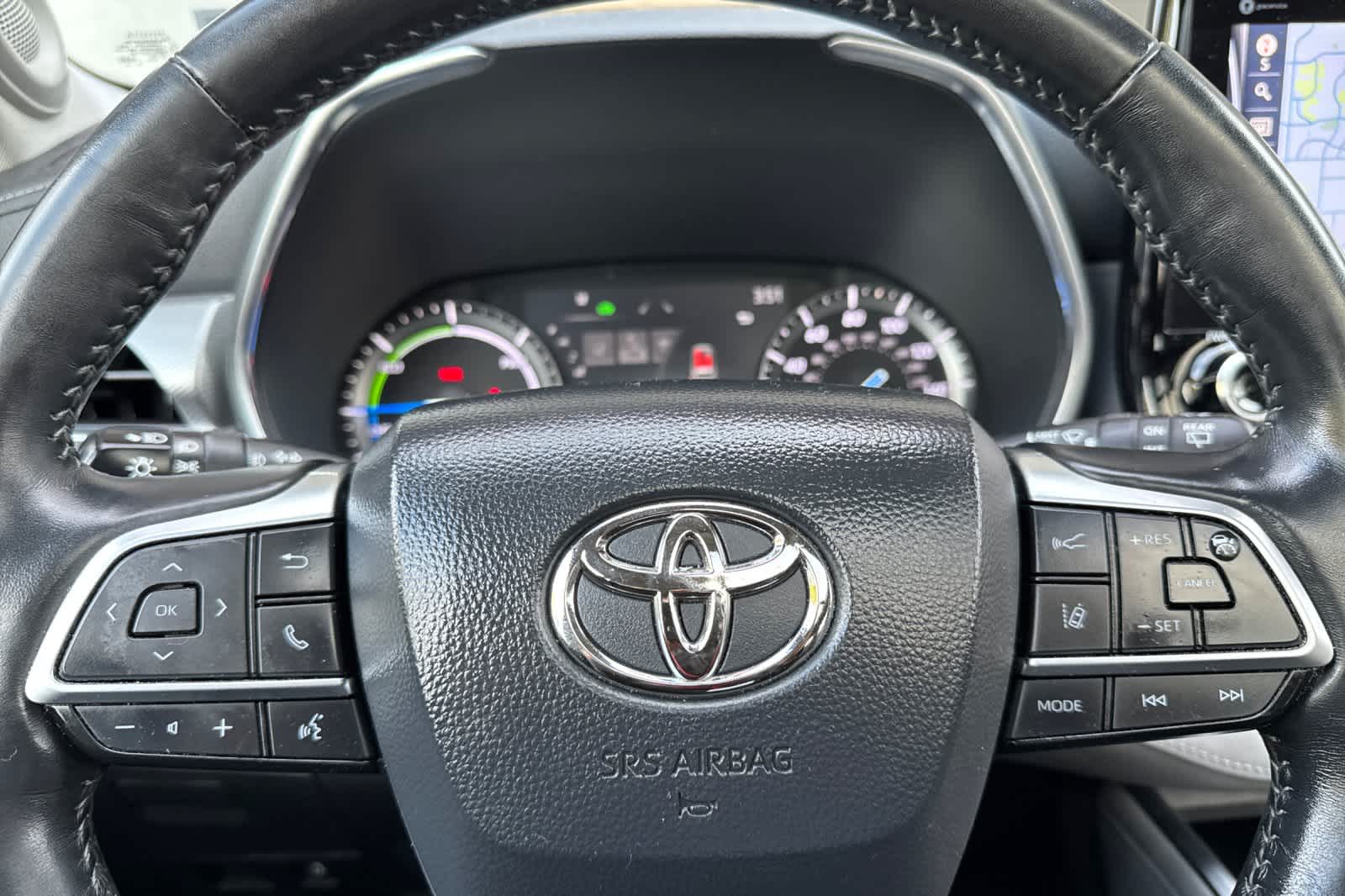 Thumbnail: 2021 Toyota Highlander - 26