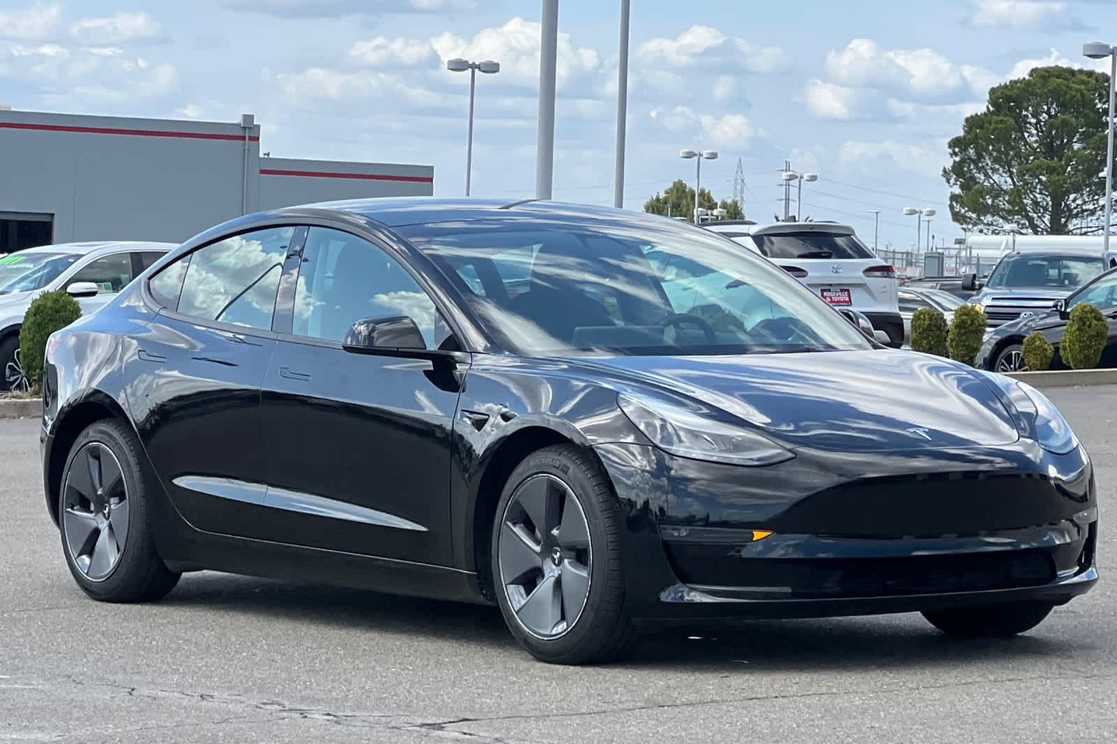 Thumbnail: 2022 Tesla Model 3 - 5