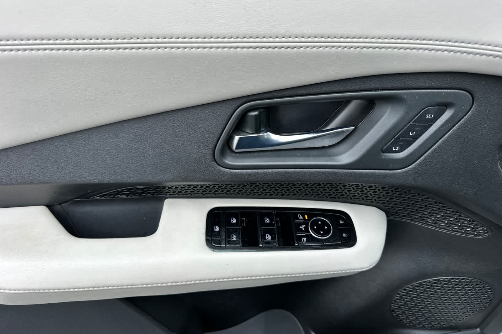 Thumbnail: 2023 Nissan Ariya - 12