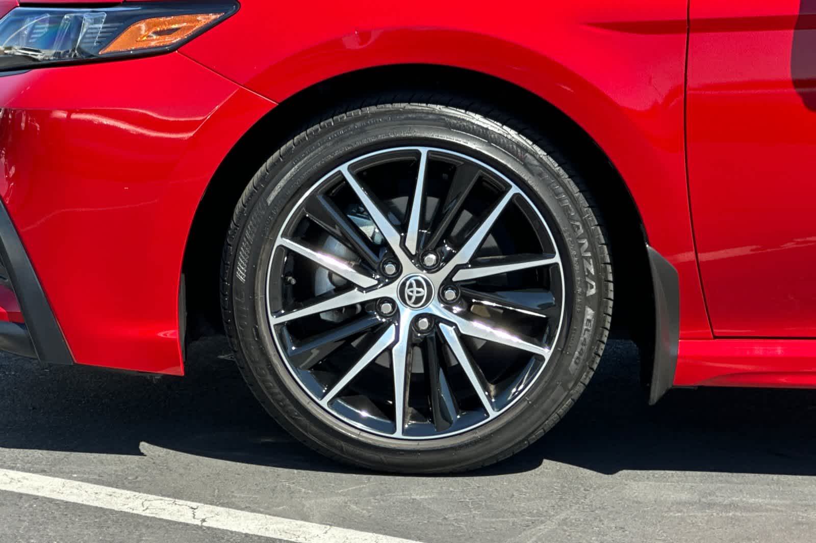 Thumbnail: 2022 Toyota Camry - 28