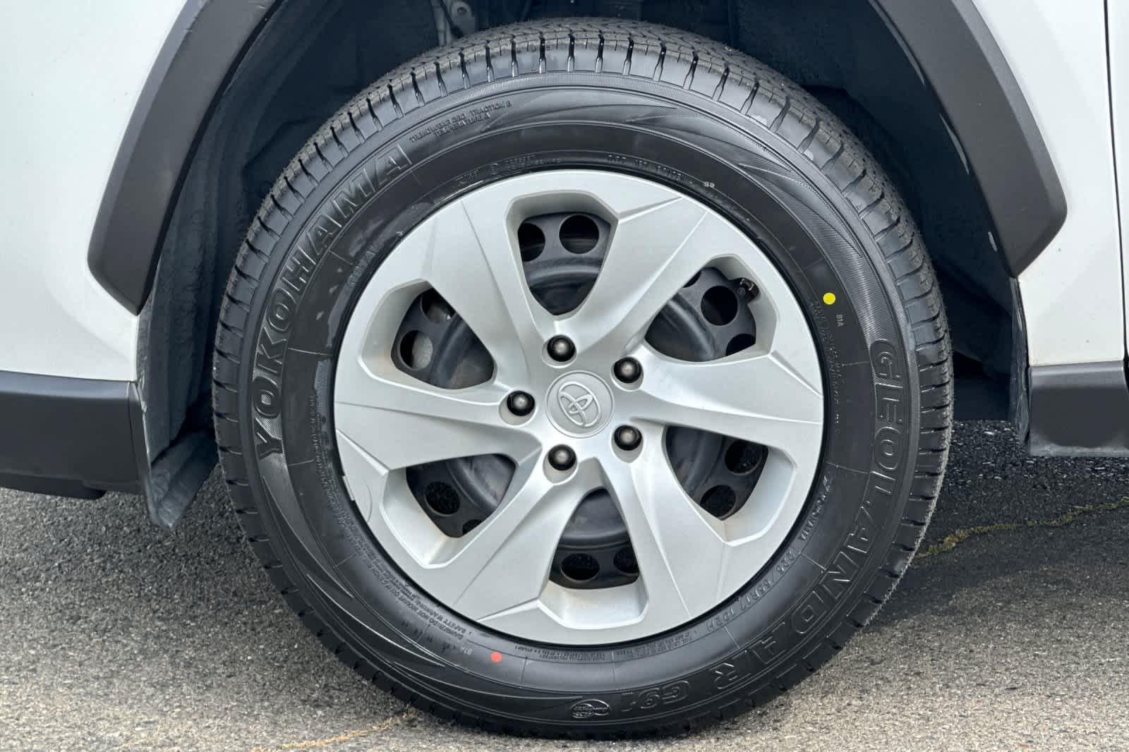 Thumbnail: 2019 Toyota RAV4 - 30