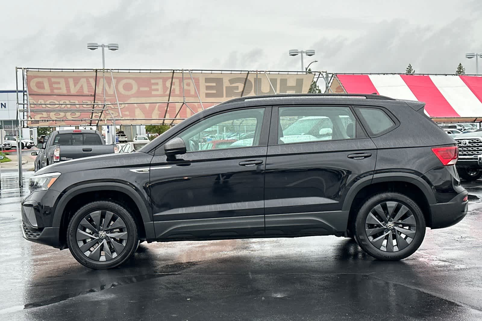 Thumbnail: 2024 Volkswagen Taos - 9