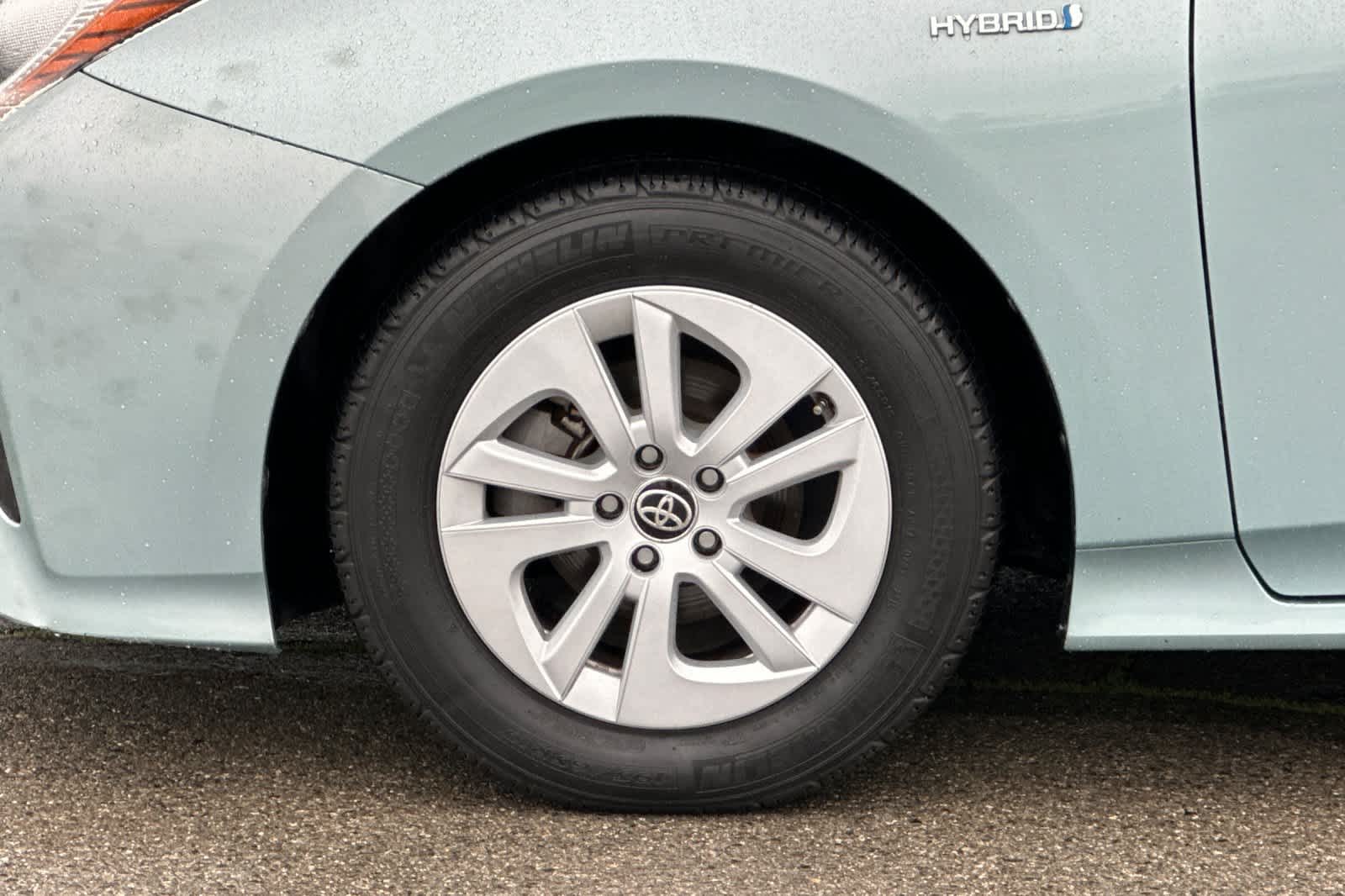 Thumbnail: 2016 Toyota Prius - 30