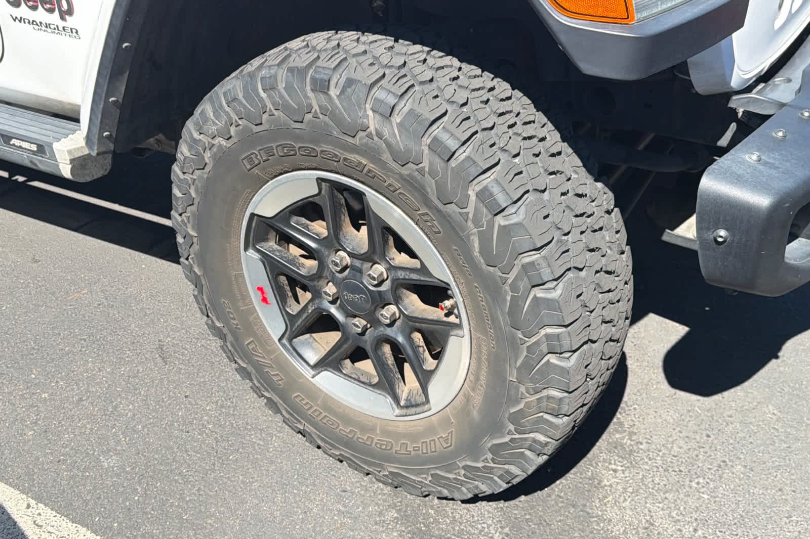 Thumbnail: 2020 Jeep Wrangler - 14
