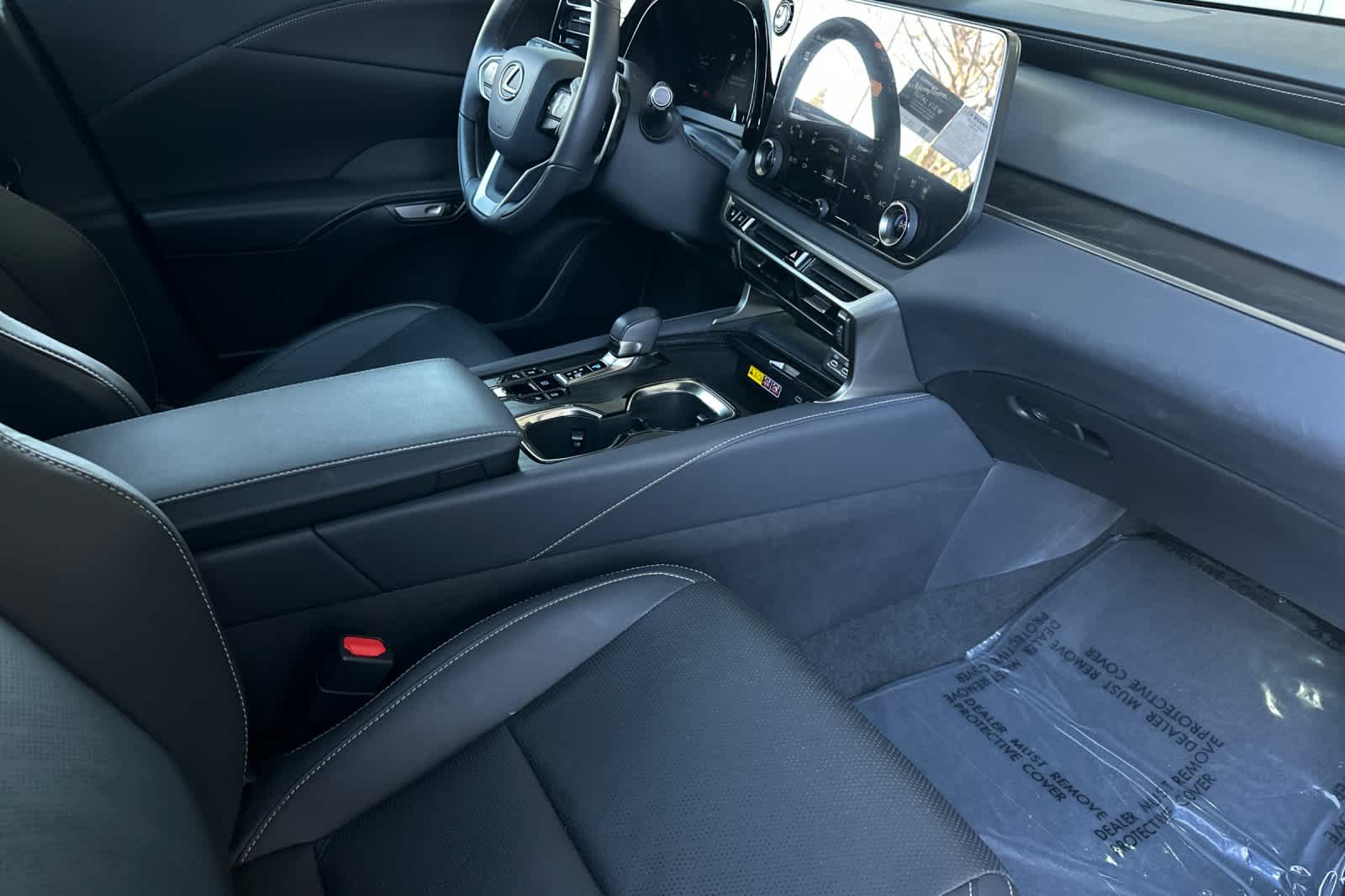 Thumbnail: 2025 Lexus RX - 17