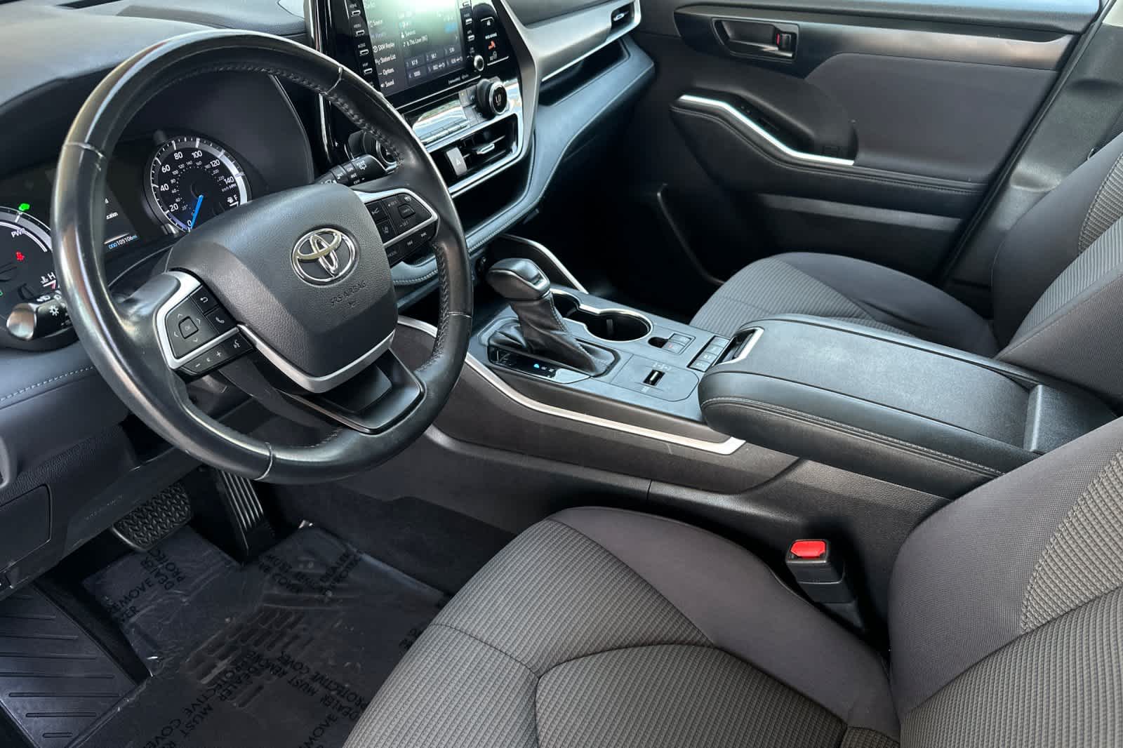 Thumbnail: 2022 Toyota Highlander - 11