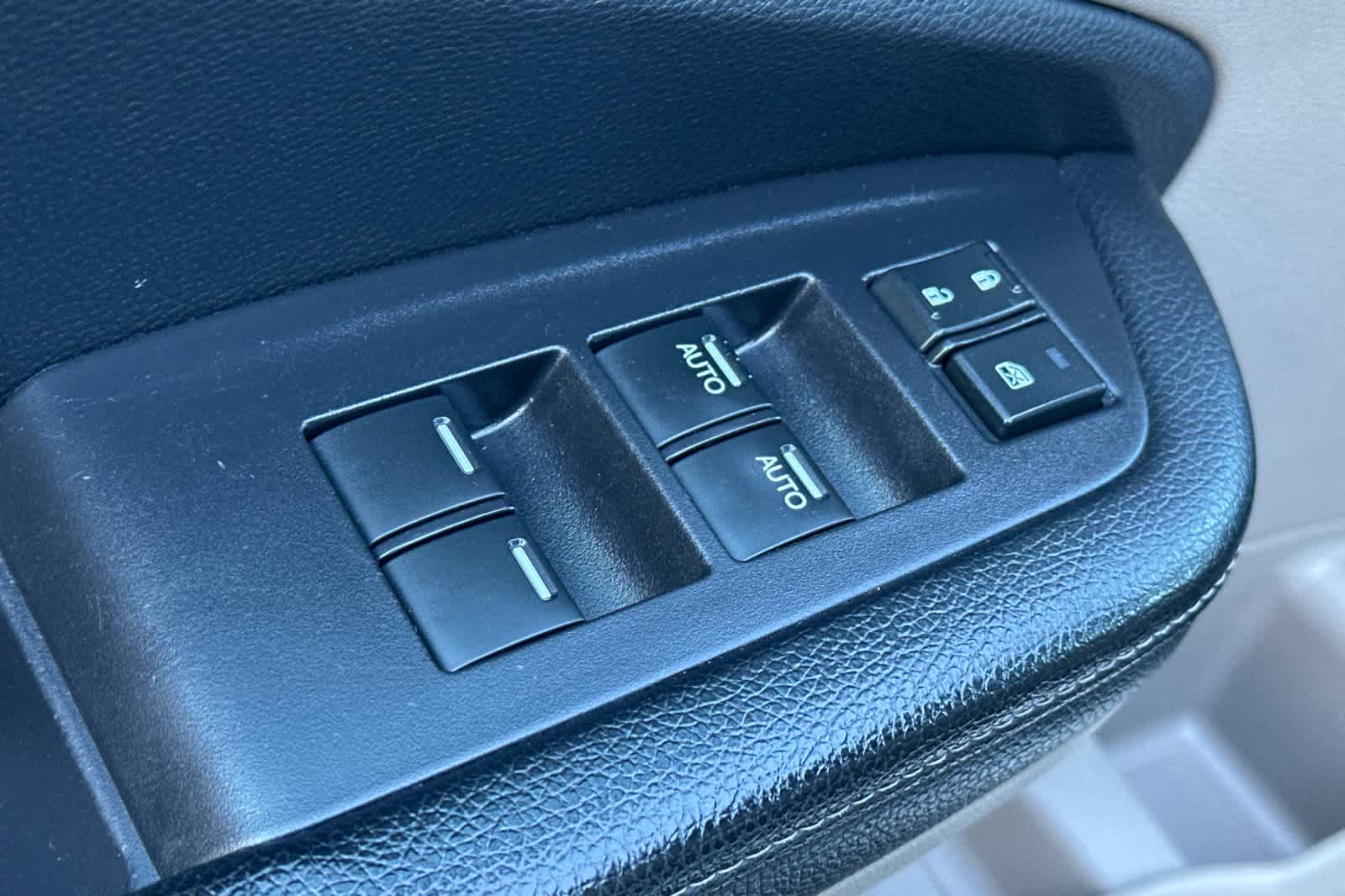 Thumbnail: 2018 Honda Ridgeline - 13