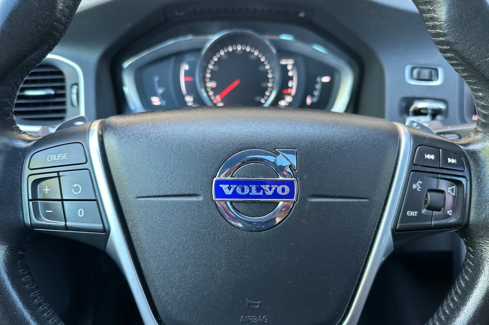 Thumbnail: 2017 Volvo S60 - 24