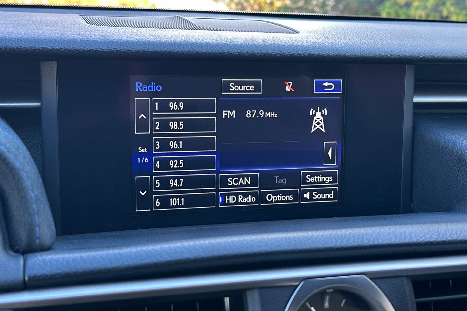 Thumbnail: 2016 Lexus RC - 19