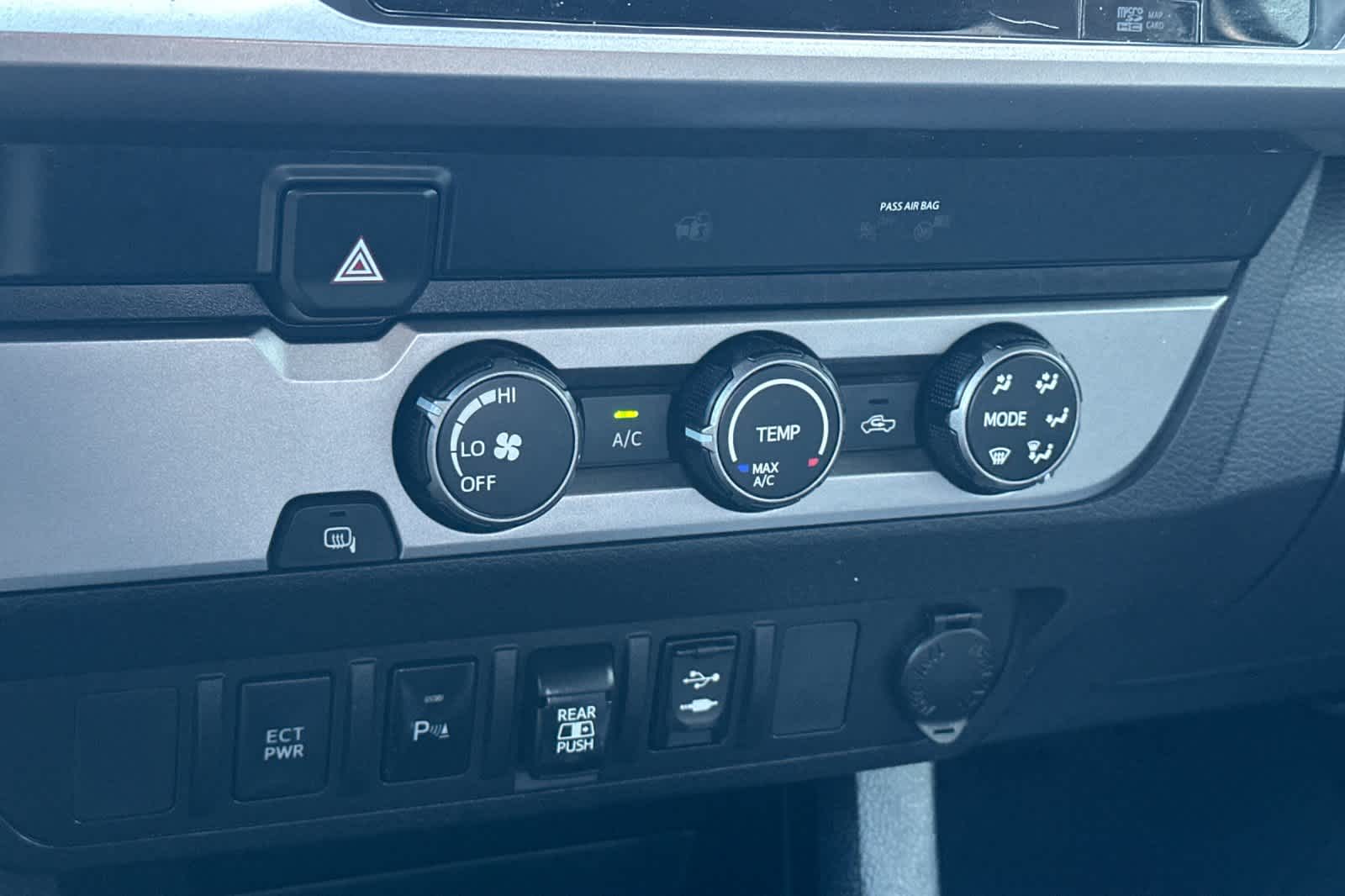 Thumbnail: 2019 Toyota Tacoma - 21