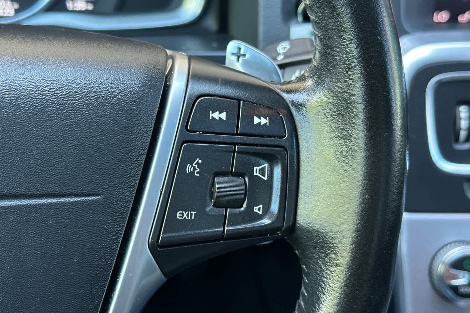 Thumbnail: 2017 Volvo S60 - 26