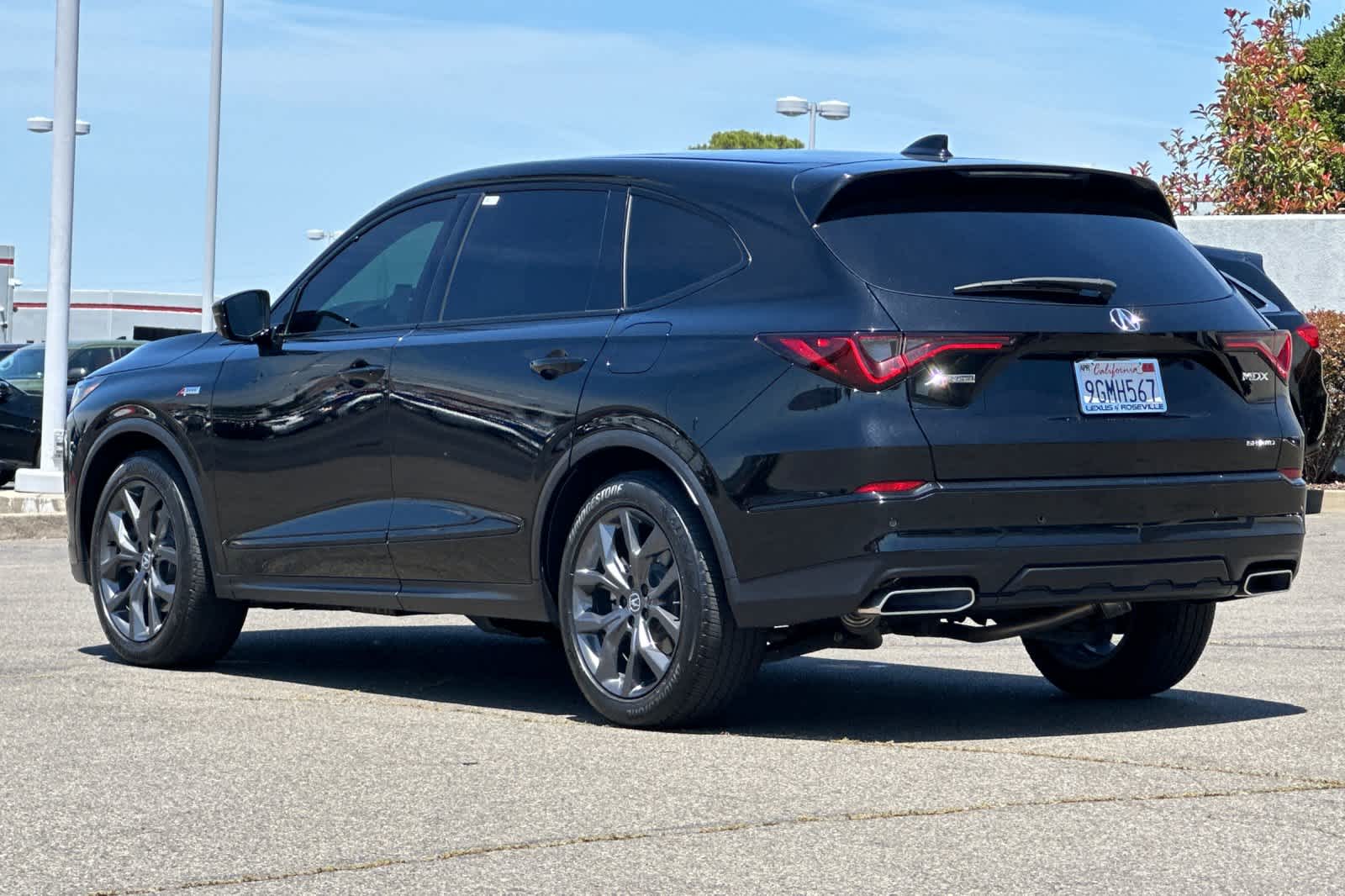 Thumbnail: 2023 Acura MDX - 7