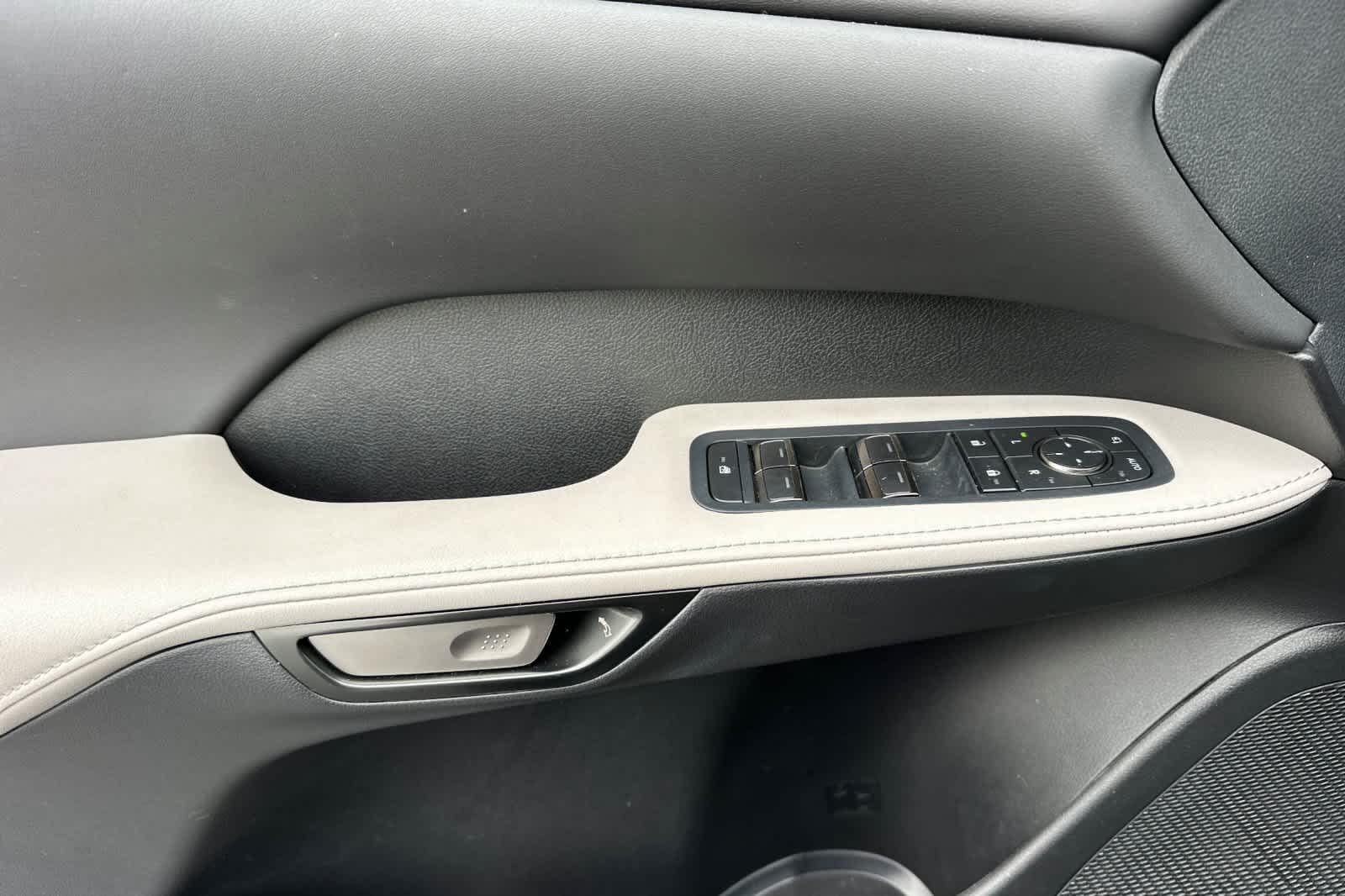 Thumbnail: 2025 Lexus RX - 12