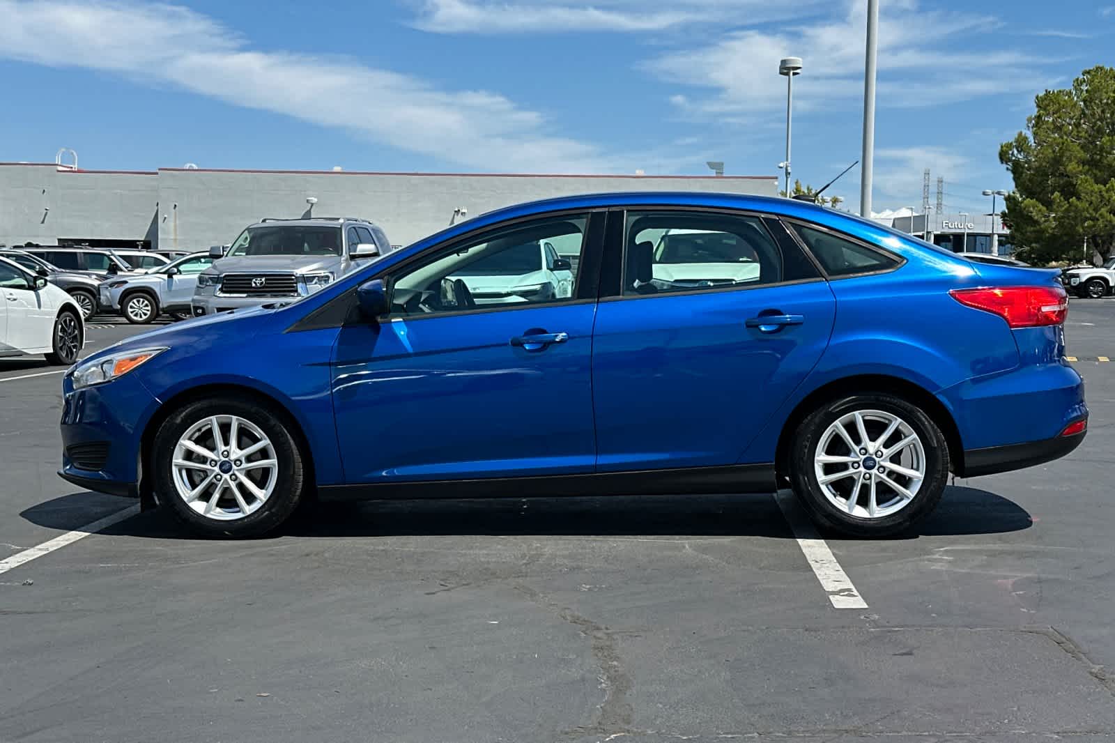 Thumbnail: 2018 Ford Focus - 9