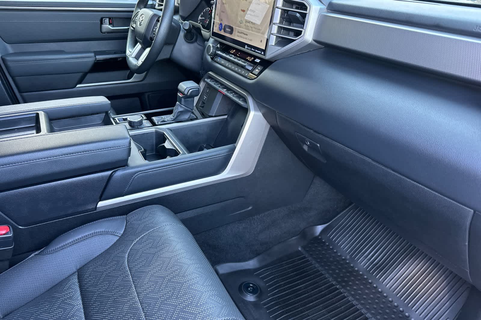 Thumbnail: 2022 Toyota Tundra - 15